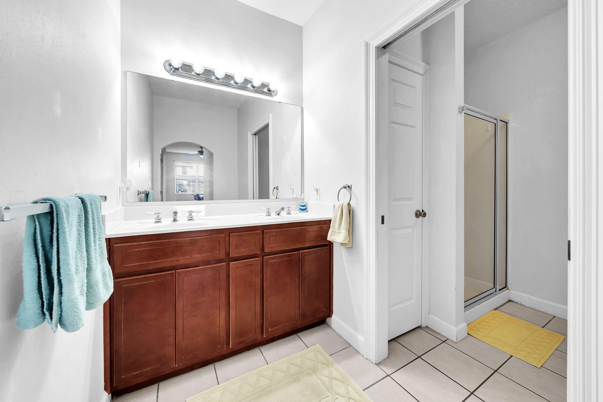 Escada S/D - Residential