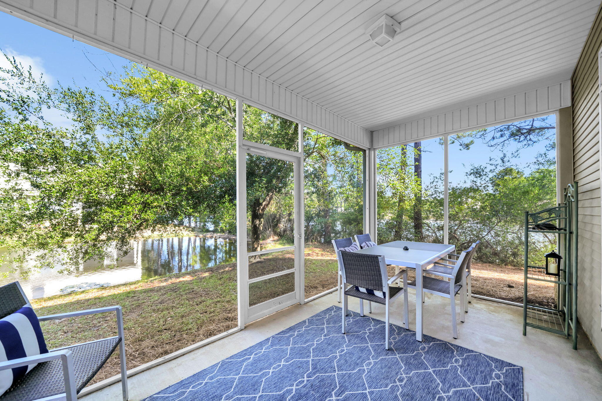 Escada S/D - Residential