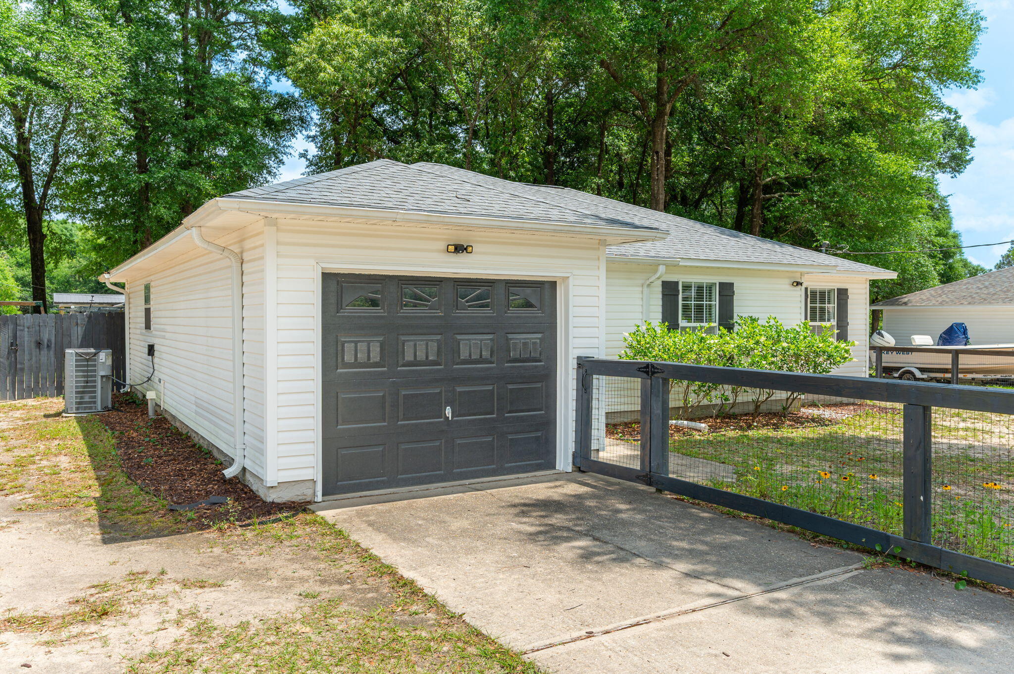OAKDALE MINI FARMS - Residential