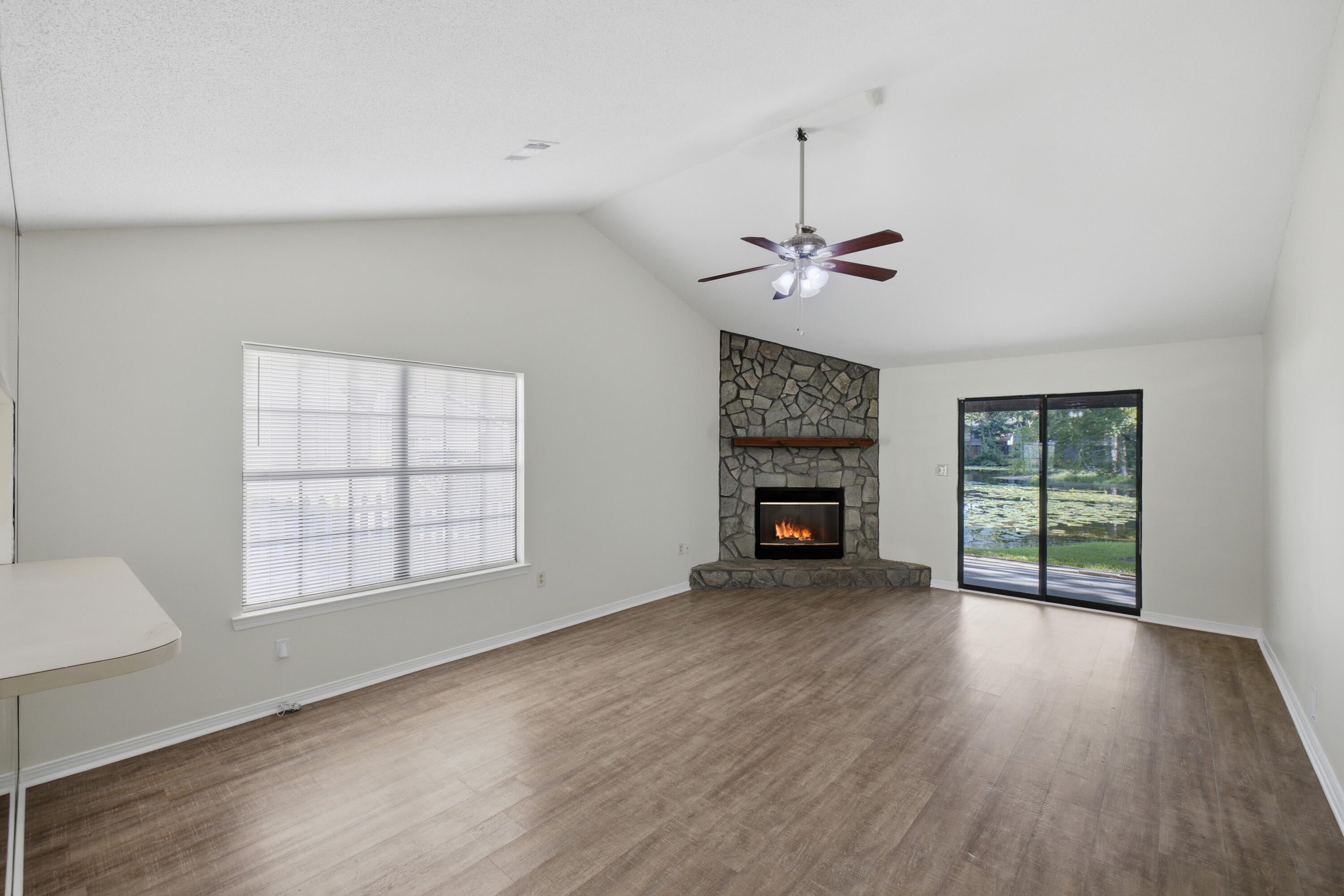 CRYSTAL LAKE ESTATES - Residential