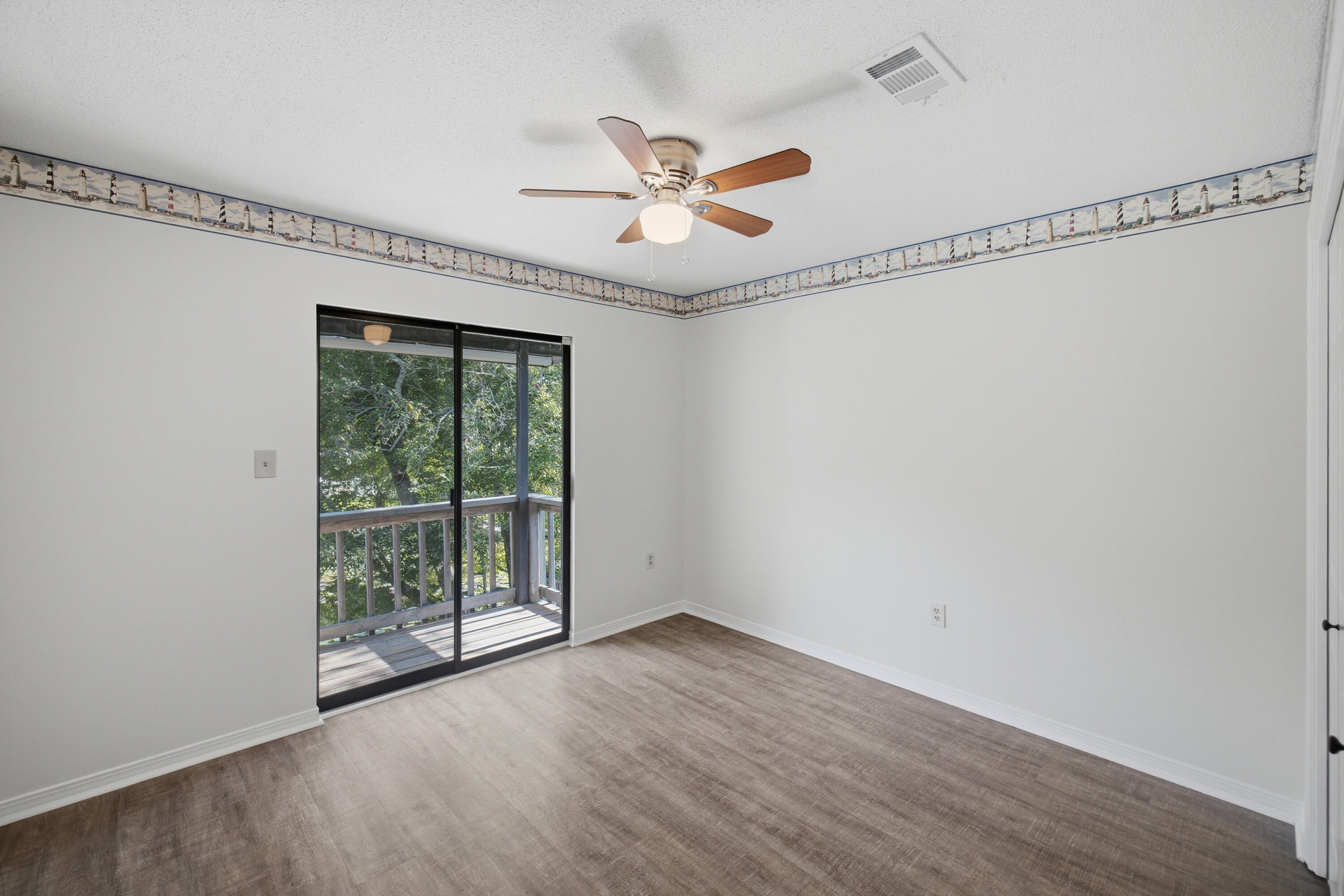 CRYSTAL LAKE ESTATES - Residential