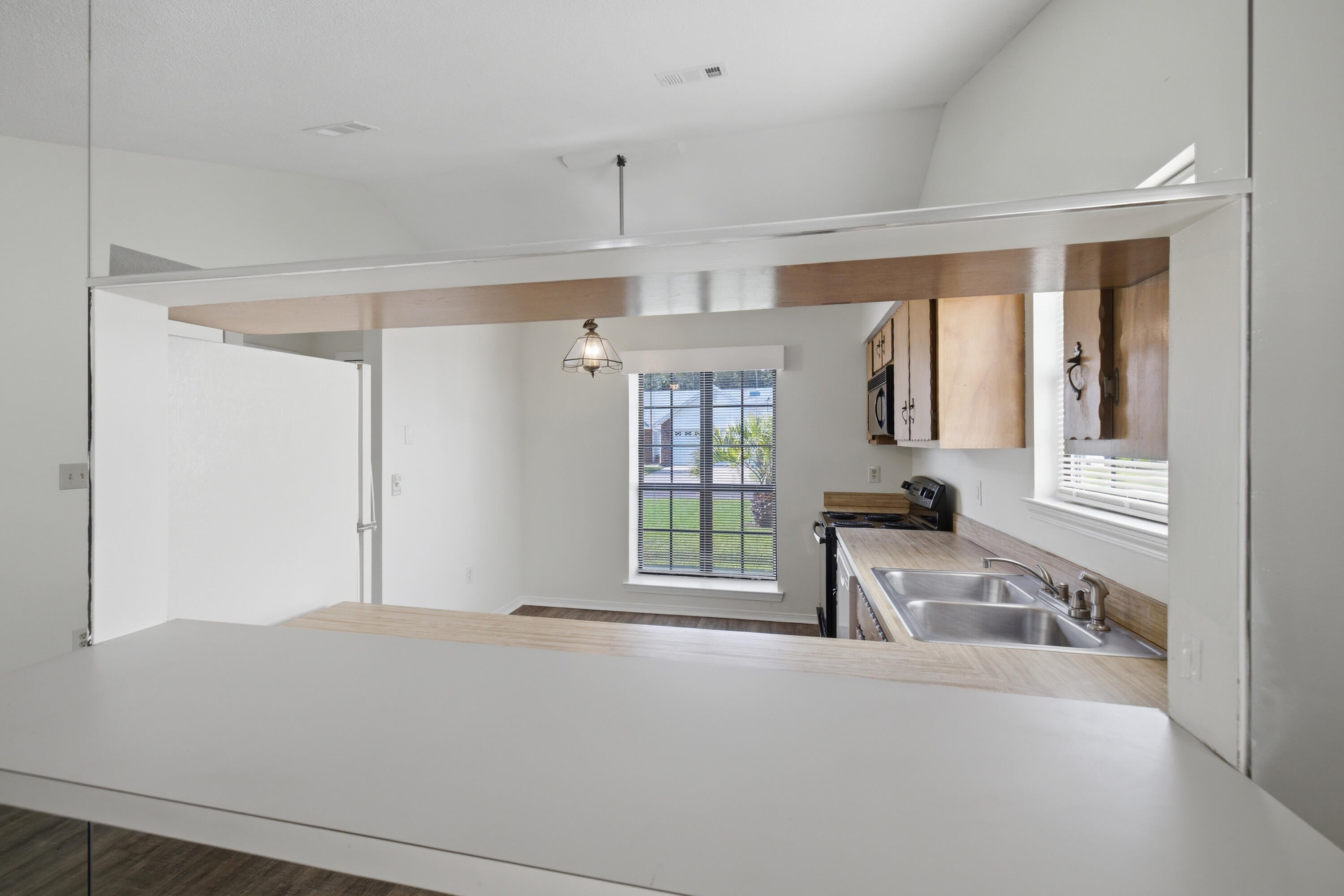 CRYSTAL LAKE ESTATES - Residential