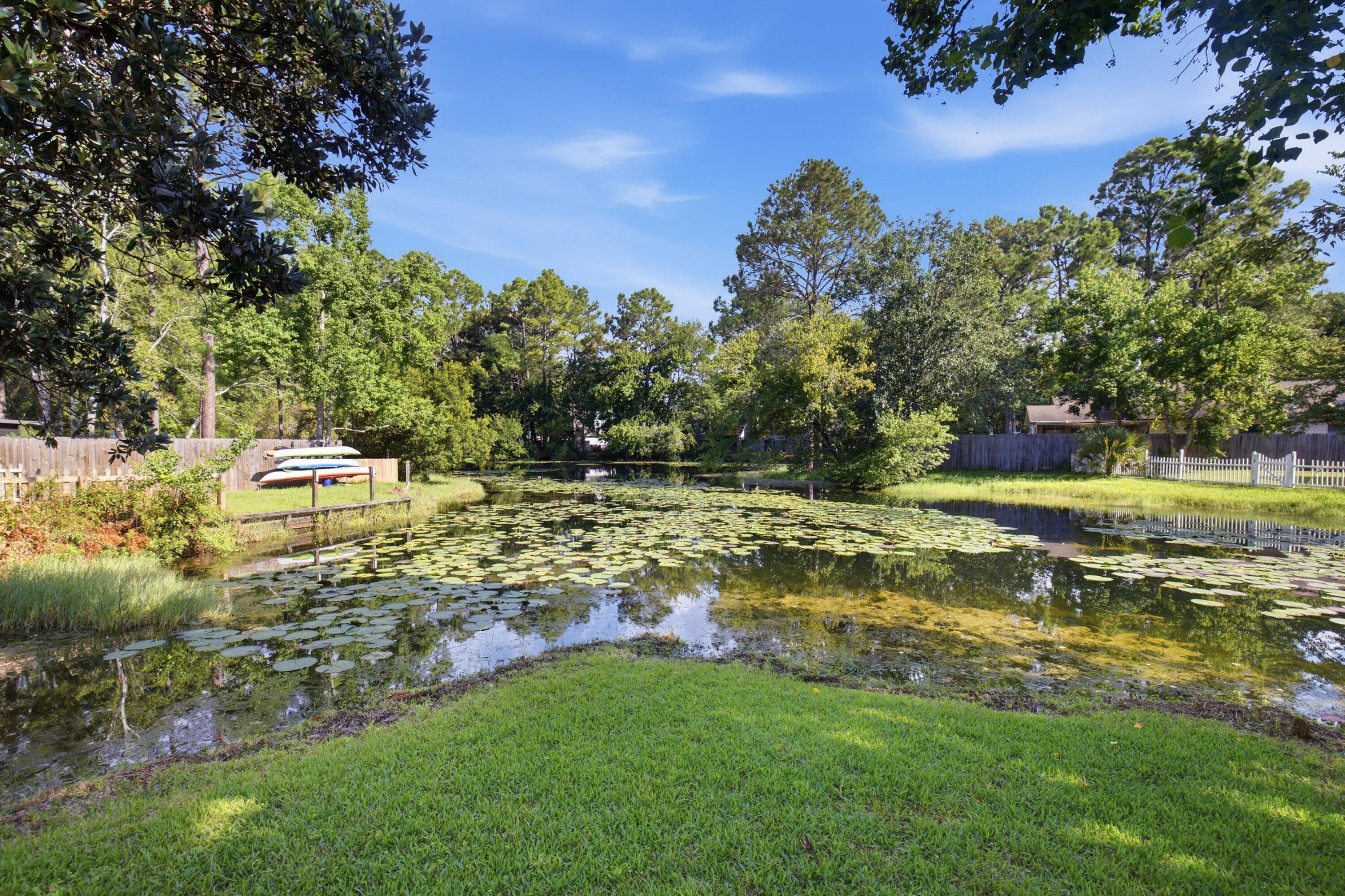 CRYSTAL LAKE ESTATES - Residential