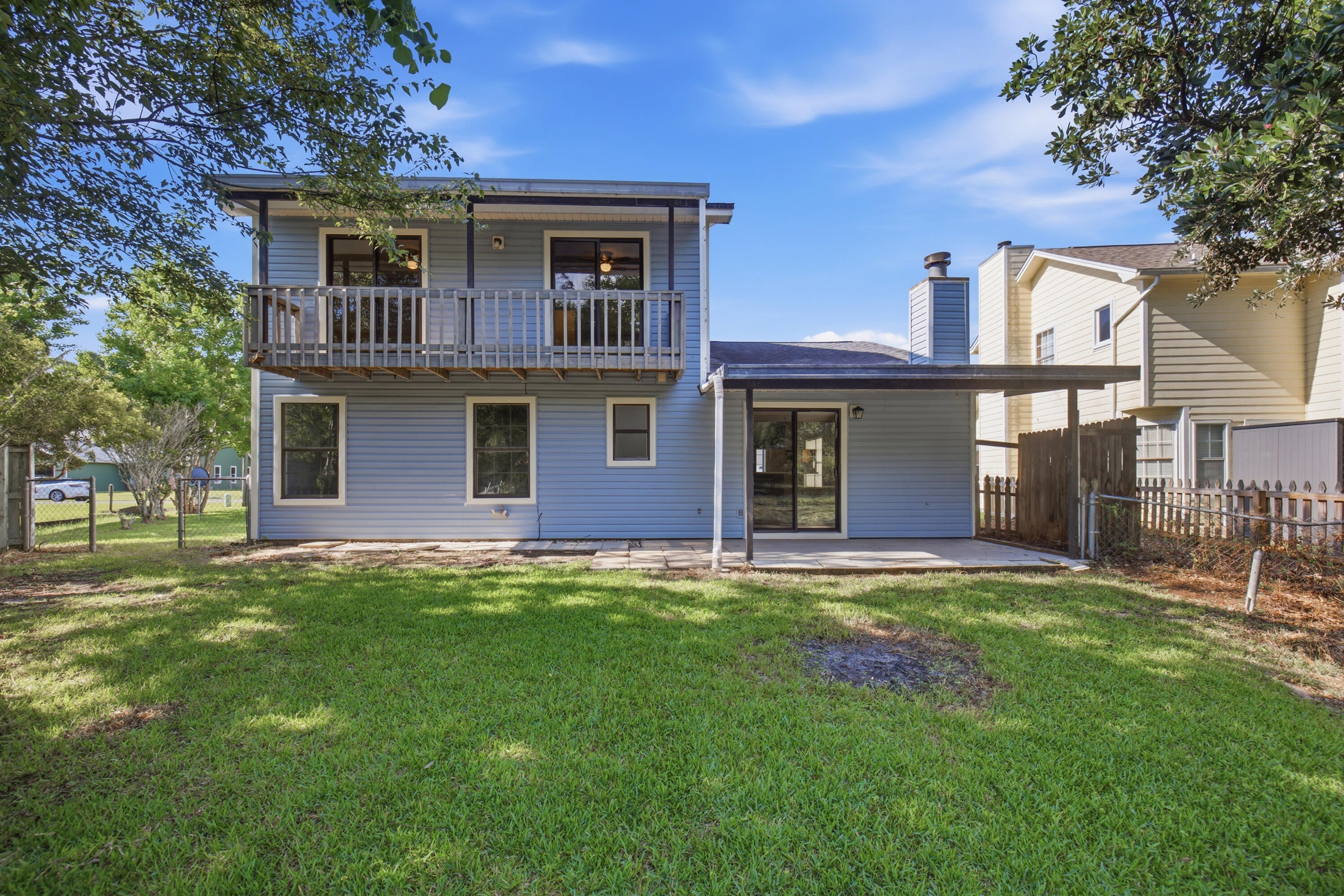 CRYSTAL LAKE ESTATES - Residential
