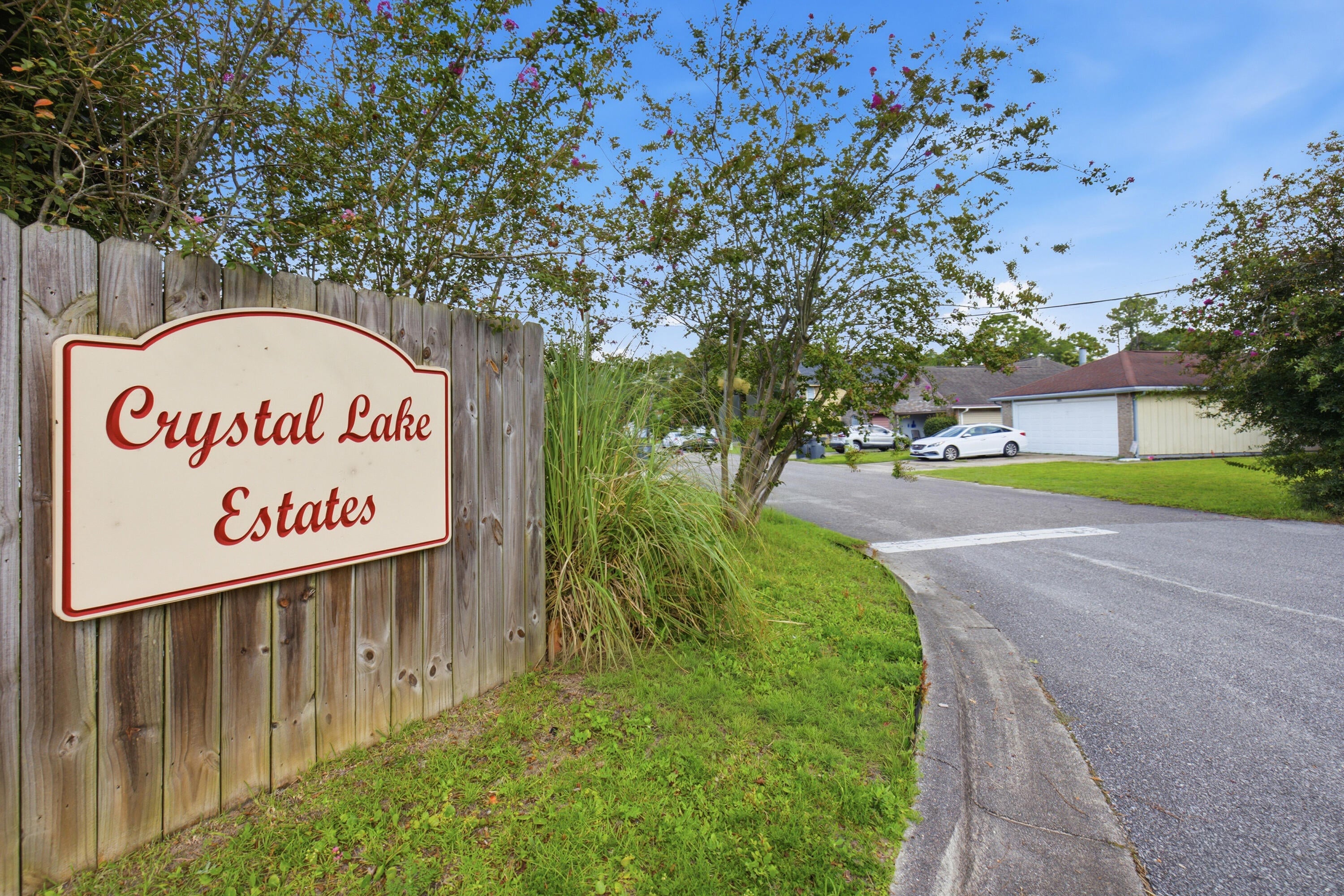 CRYSTAL LAKE ESTATES - Residential