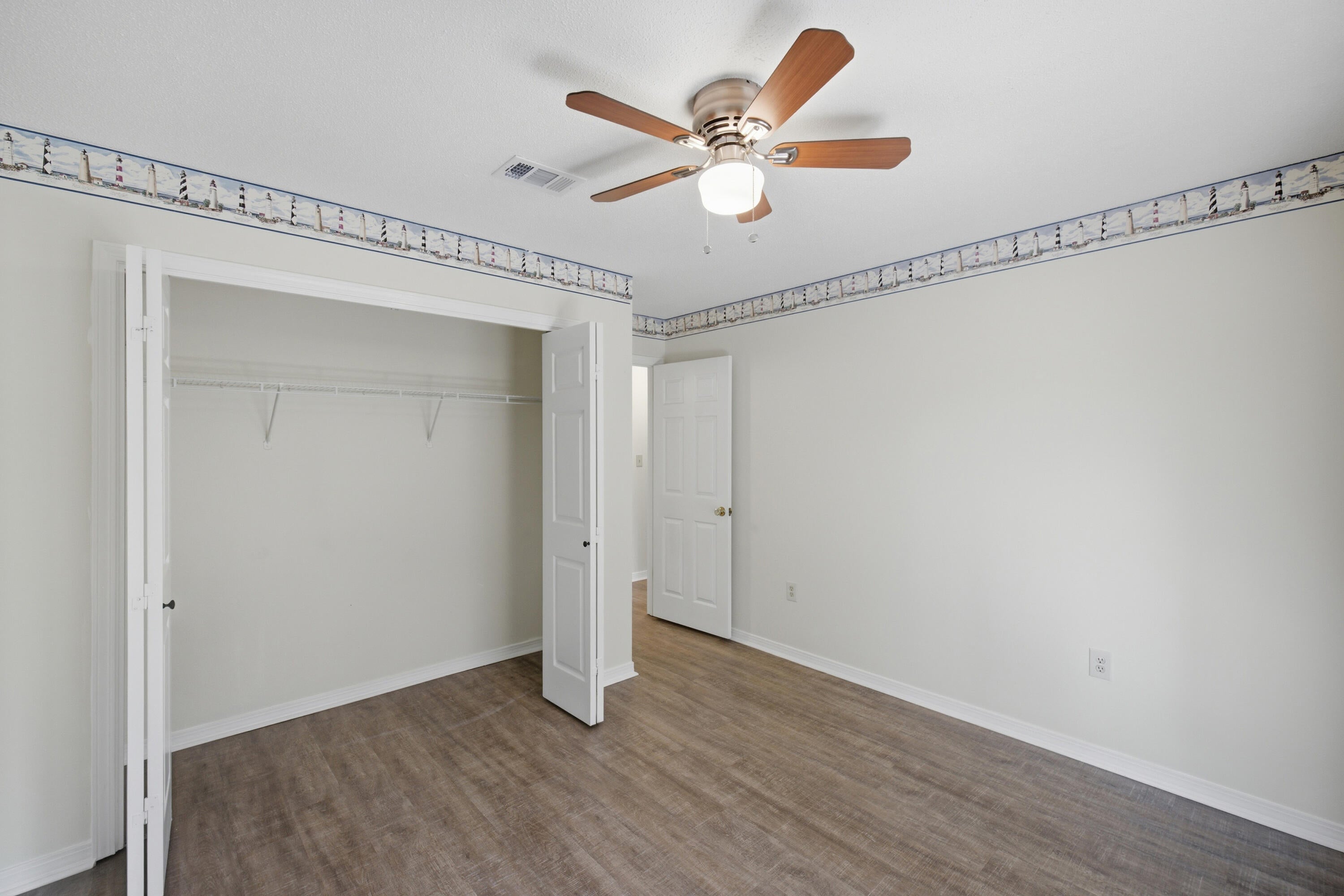 CRYSTAL LAKE ESTATES - Residential