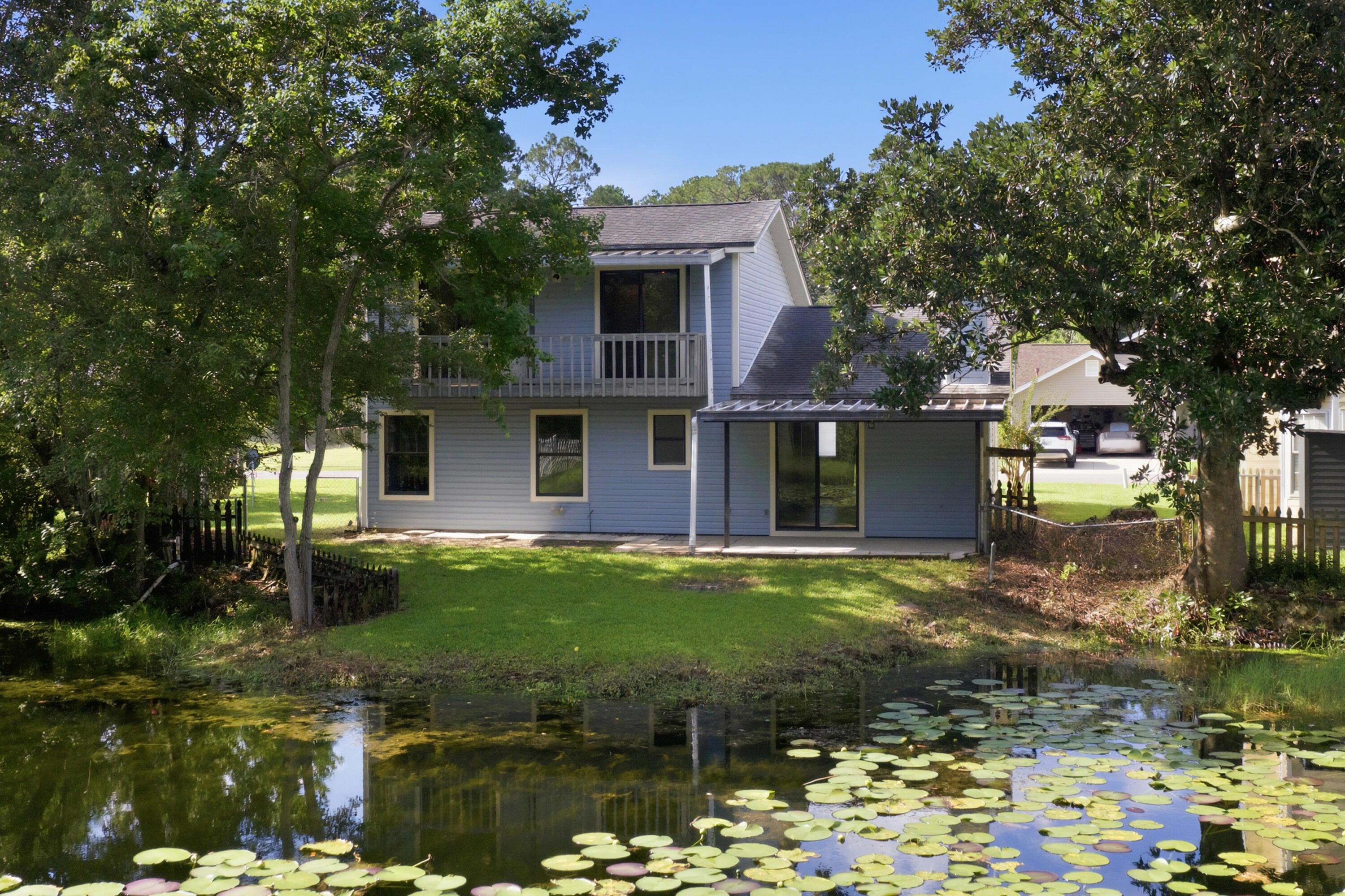 CRYSTAL LAKE ESTATES - Residential