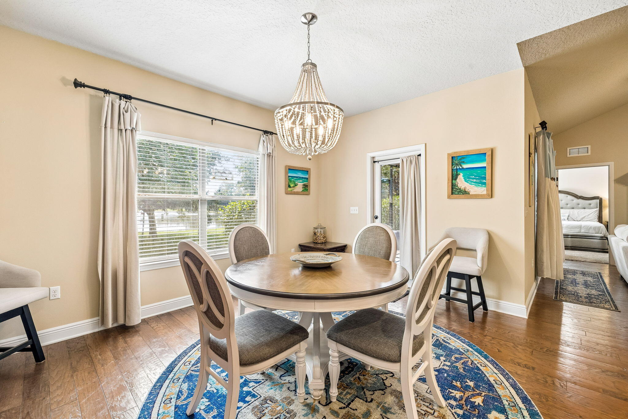 WHISPERING LAKE - Residential