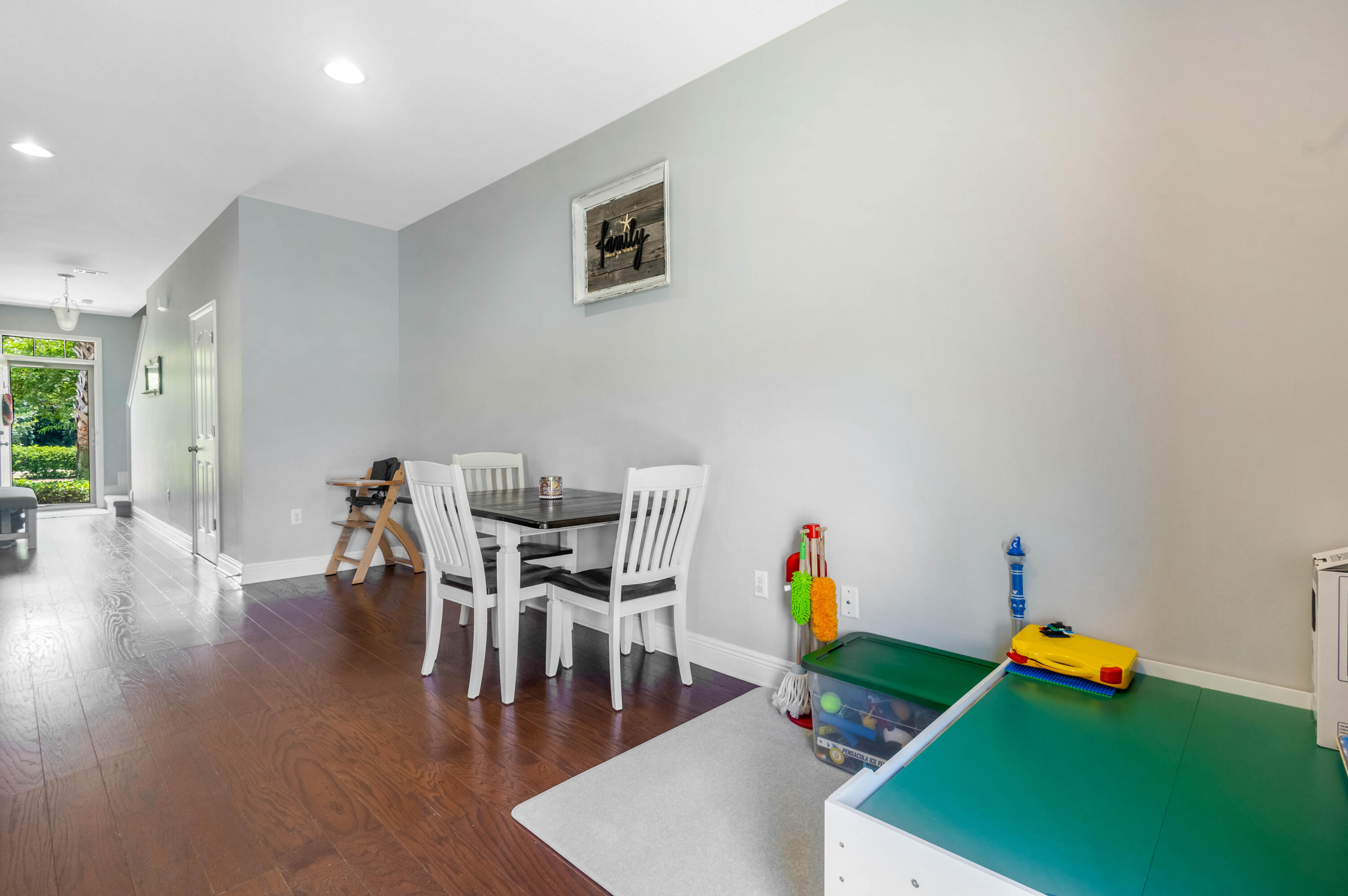 RESERVE POINTE - Residential