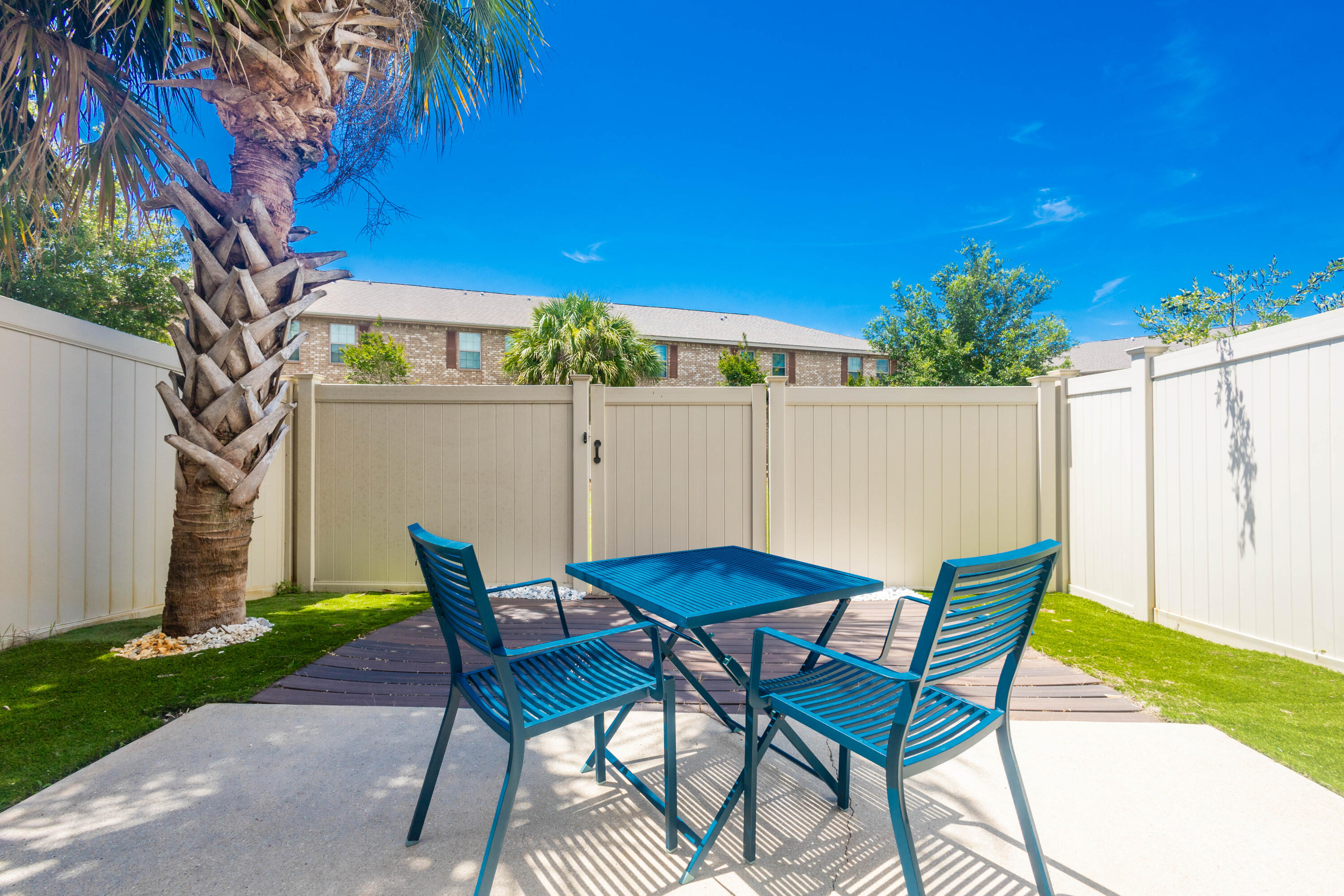 RESERVE POINTE - Residential