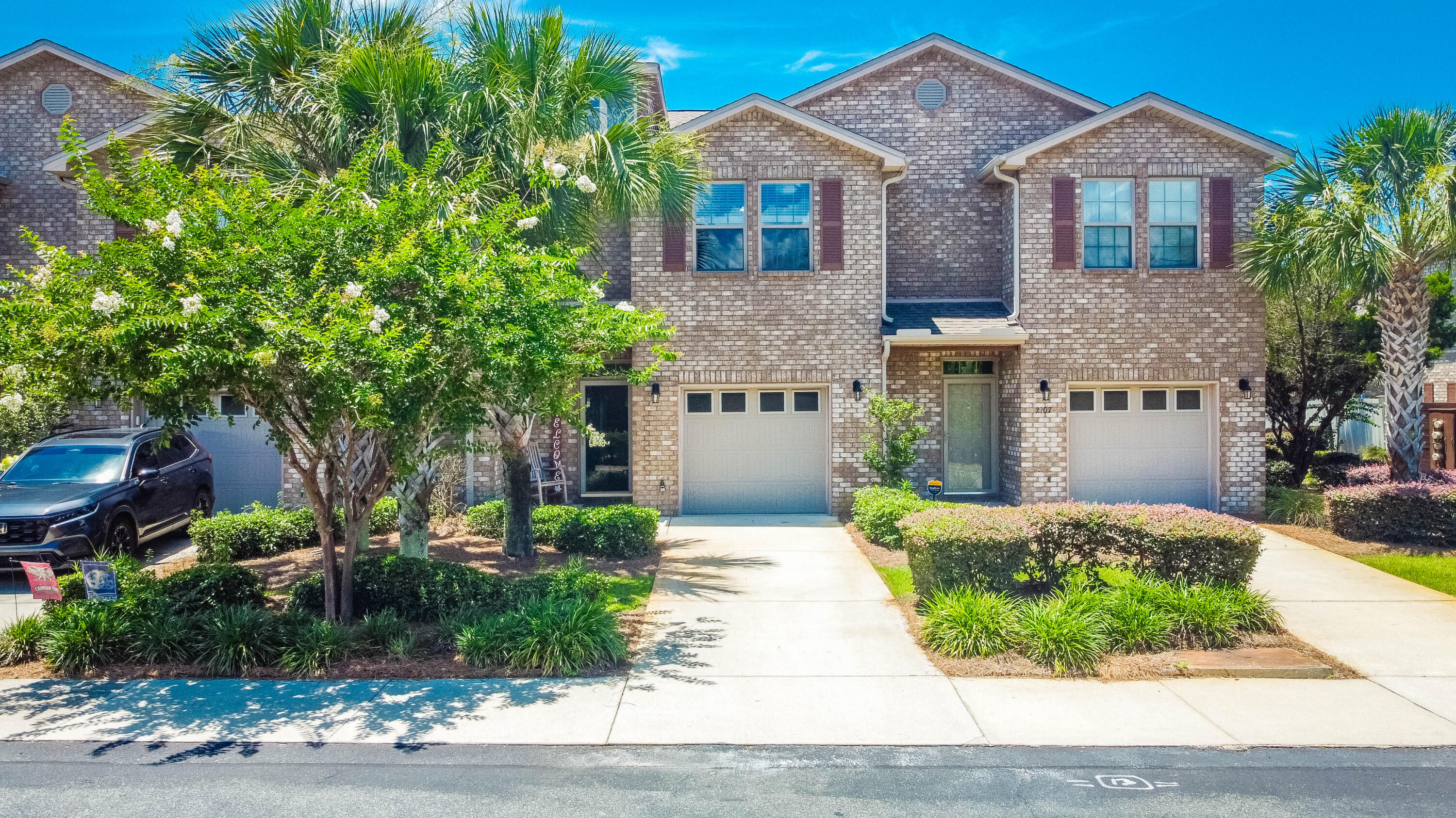 RESERVE POINTE - Residential