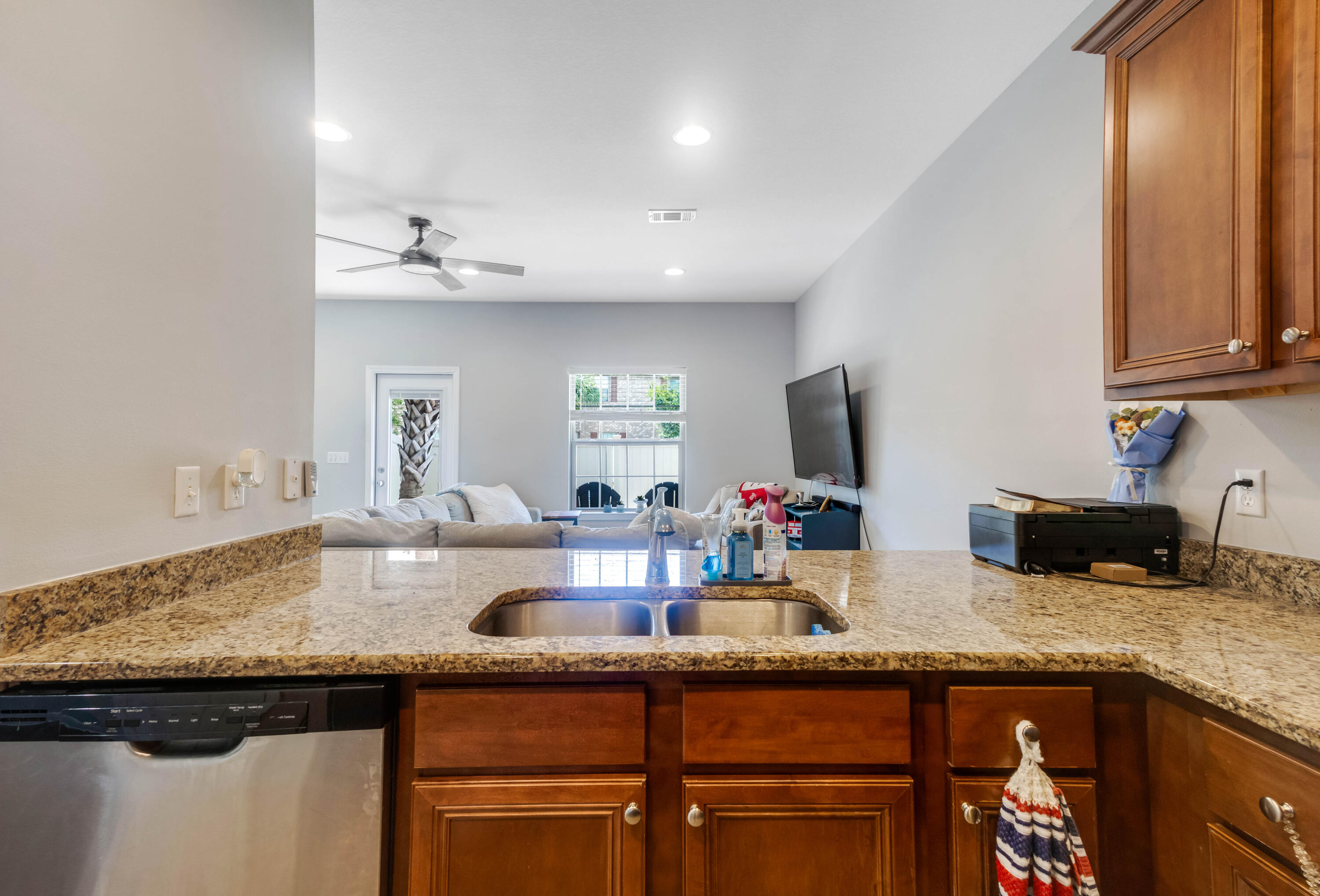 RESERVE POINTE - Residential