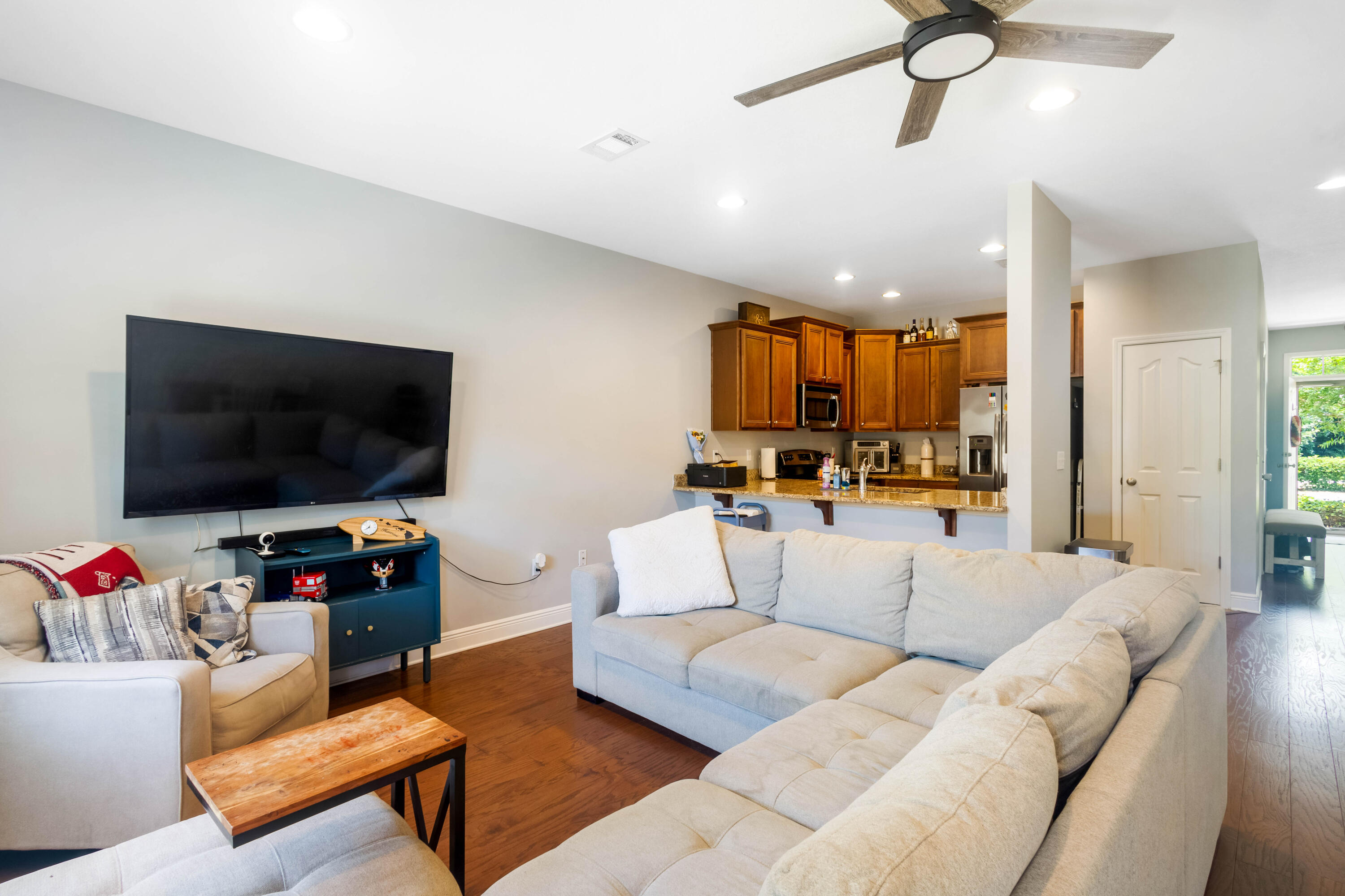 RESERVE POINTE - Residential