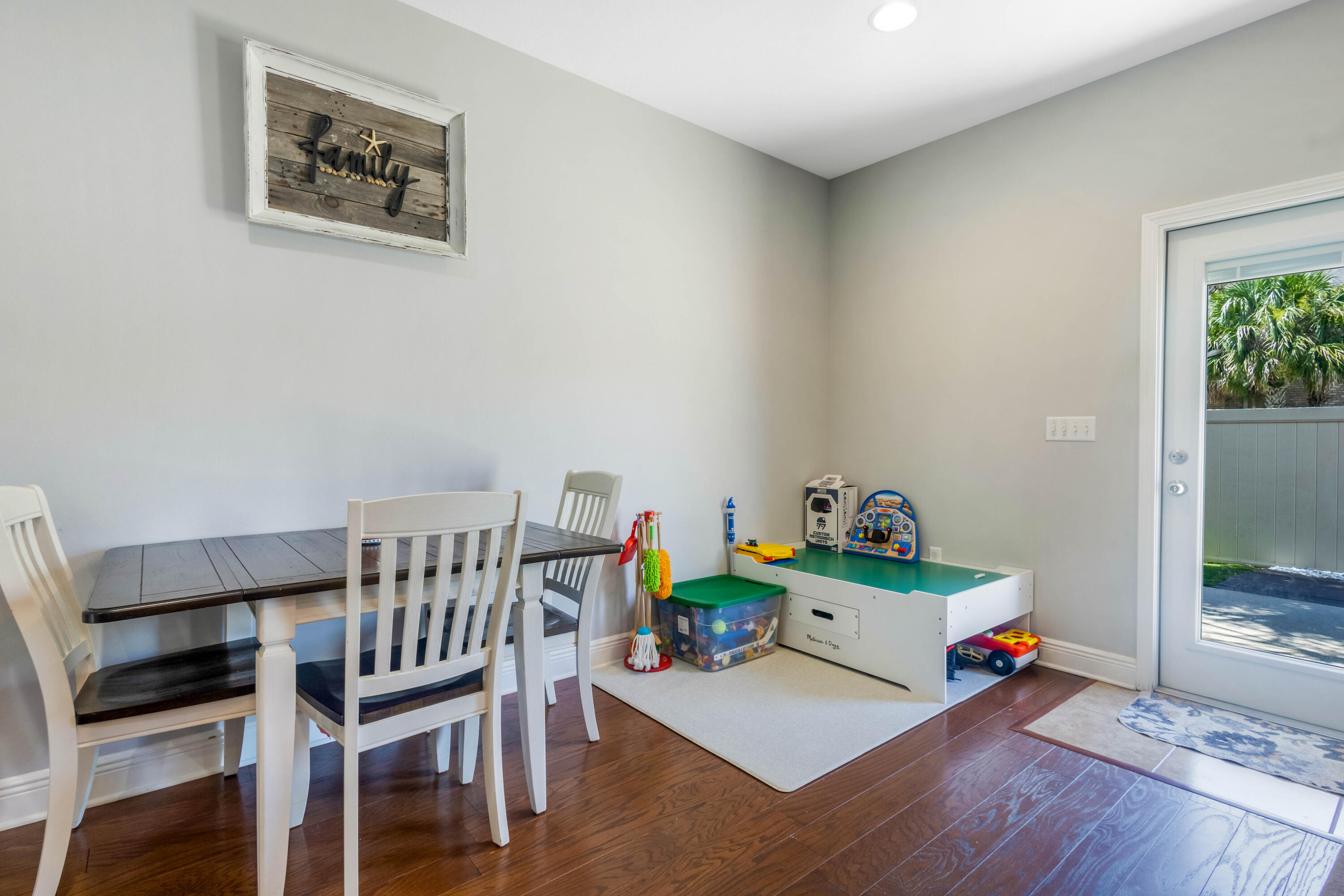 RESERVE POINTE - Residential