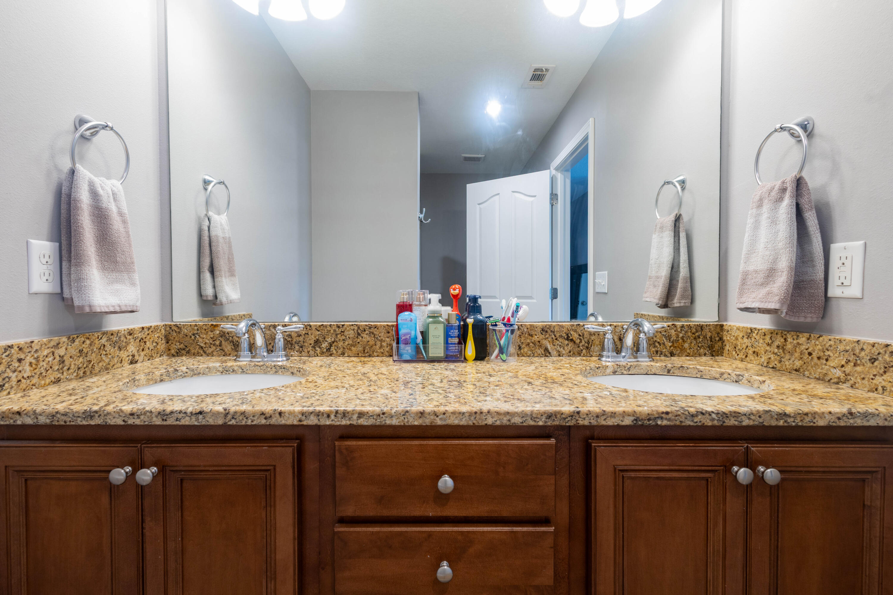 RESERVE POINTE - Residential