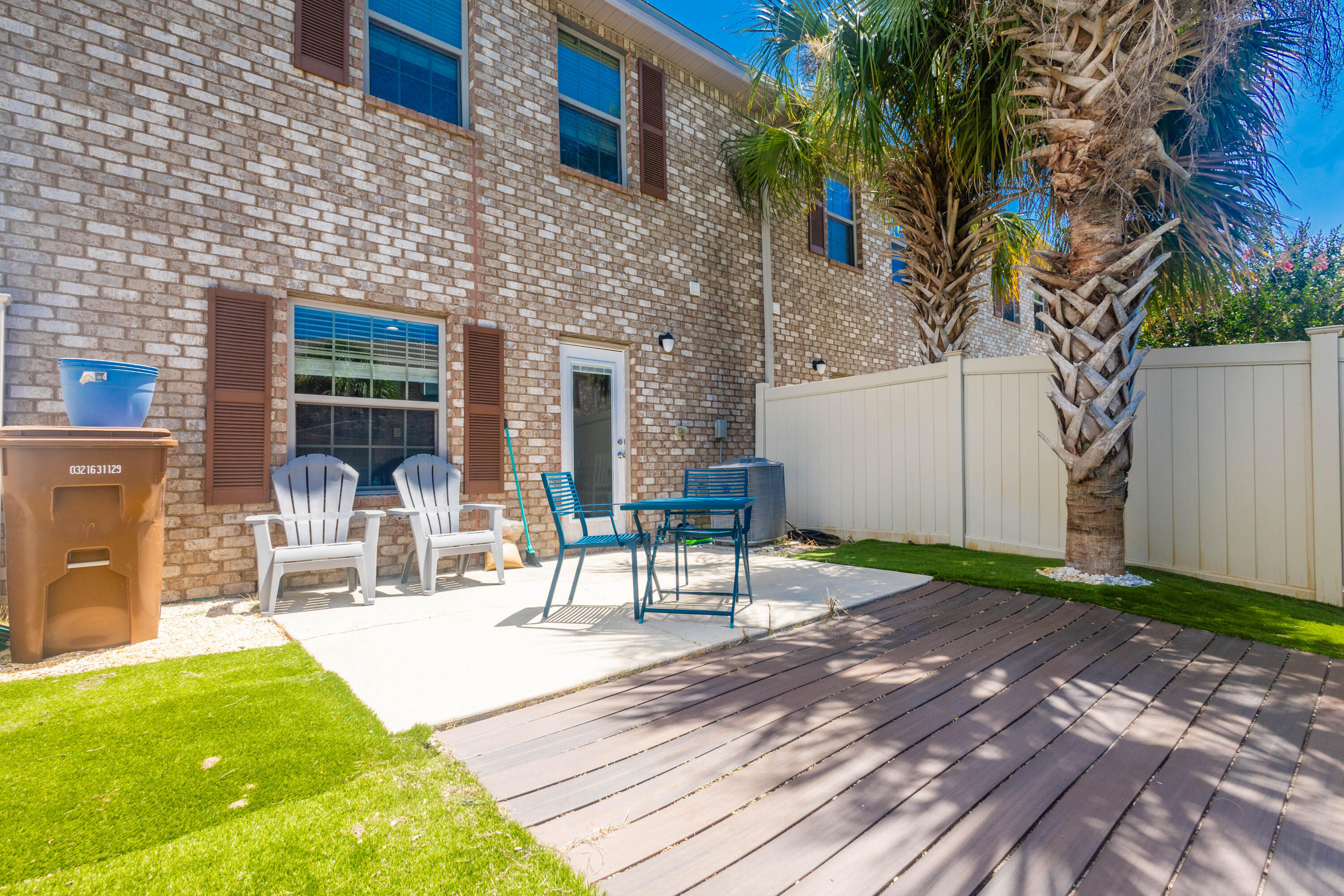 RESERVE POINTE - Residential