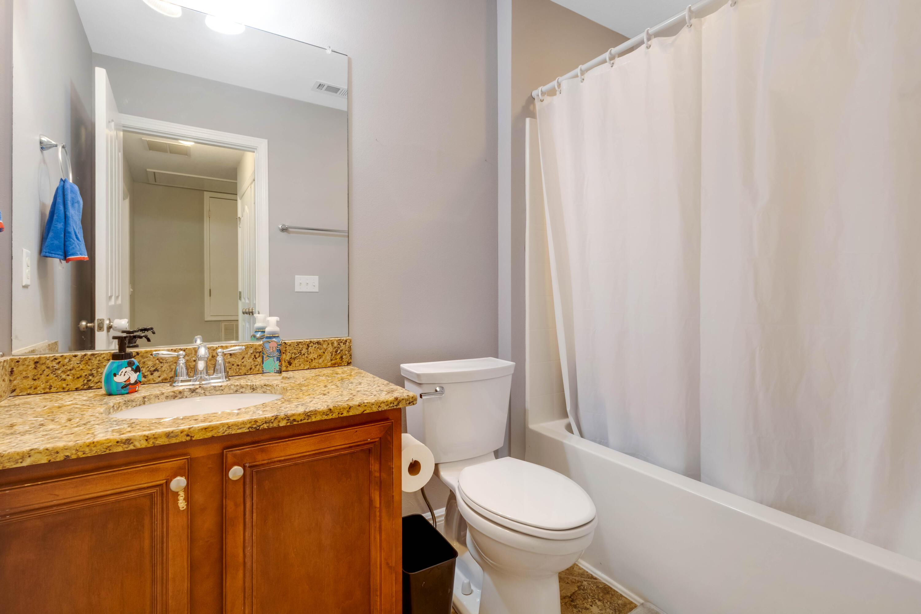 RESERVE POINTE - Residential