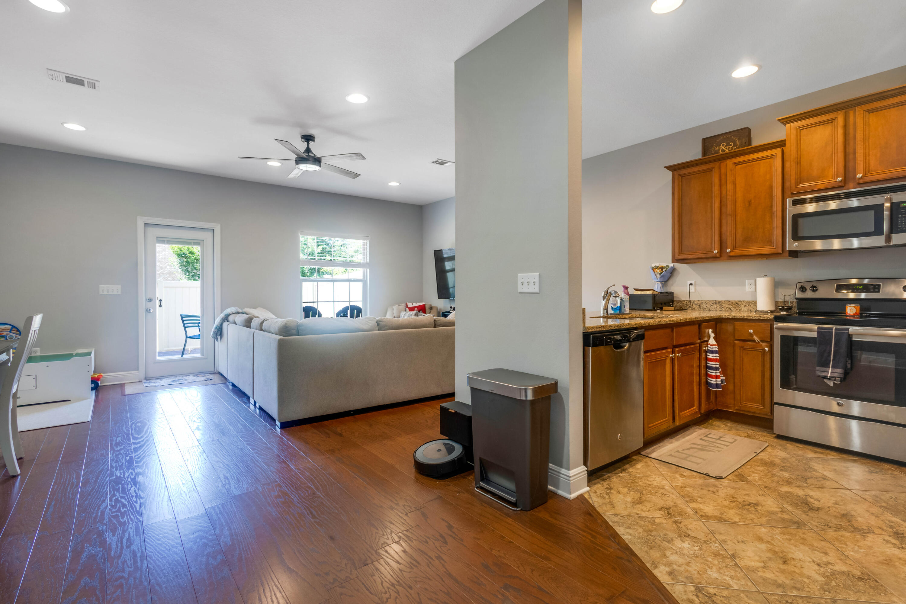 RESERVE POINTE - Residential