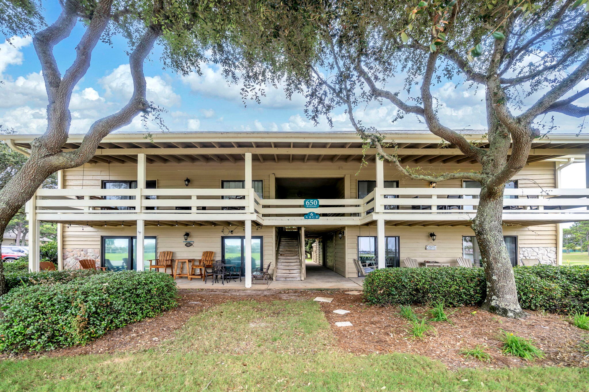 Nestled in the seascape complex, this unit offers gulf and lake views located next to the golf course. It features high ceilings and an open floor plan with tons of natural lightning. The condo offers a washer and dryer inside the unit and a spacious porch for relaxing. The master bedroom features walk in closets, a private bathroom and a separate shower. The seascape complex offers convenience, tranquility and entertainment minutes to all amenities of life.