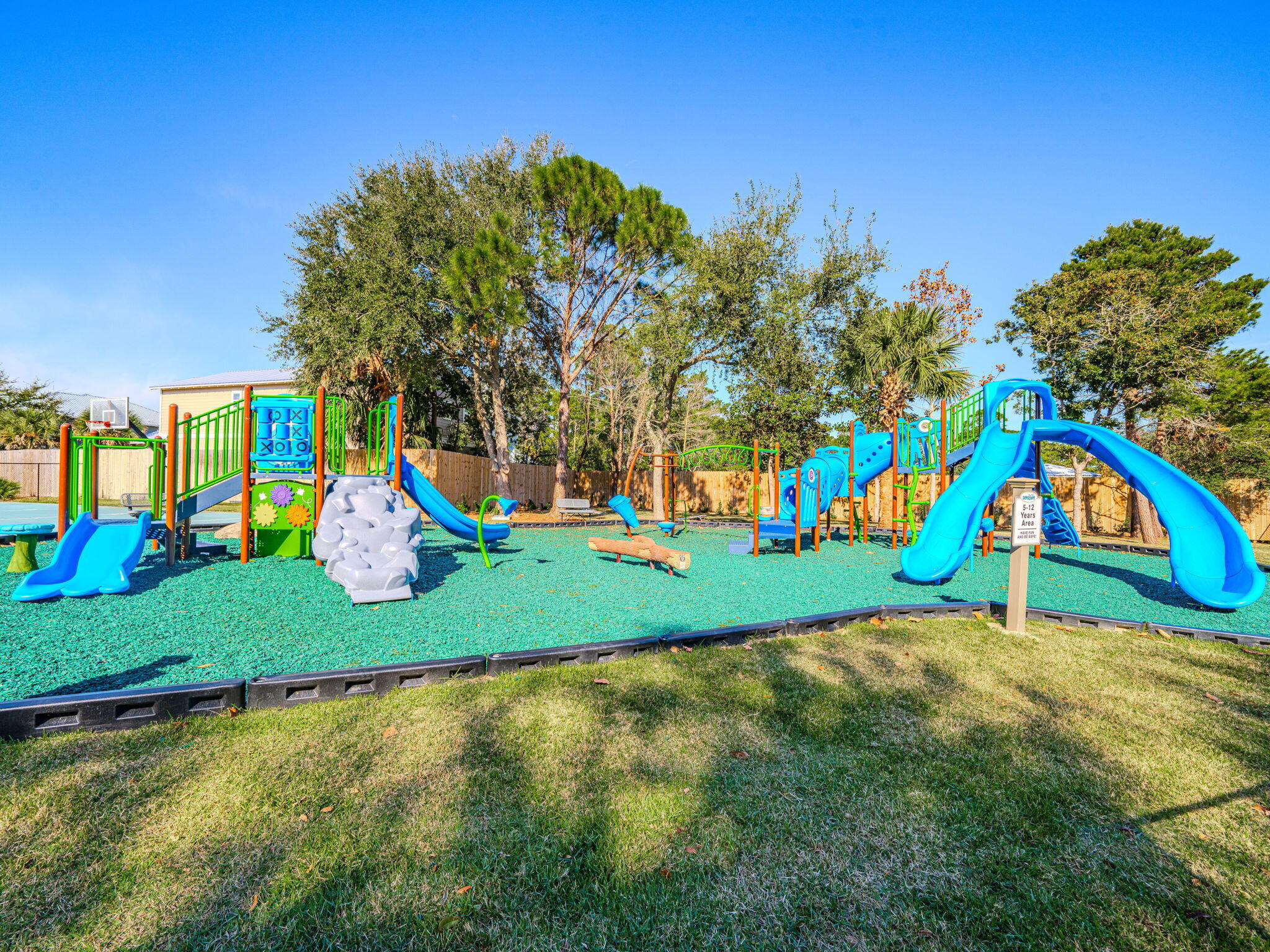 SEASCAPE CONDO GARDEN VILLA - Residential