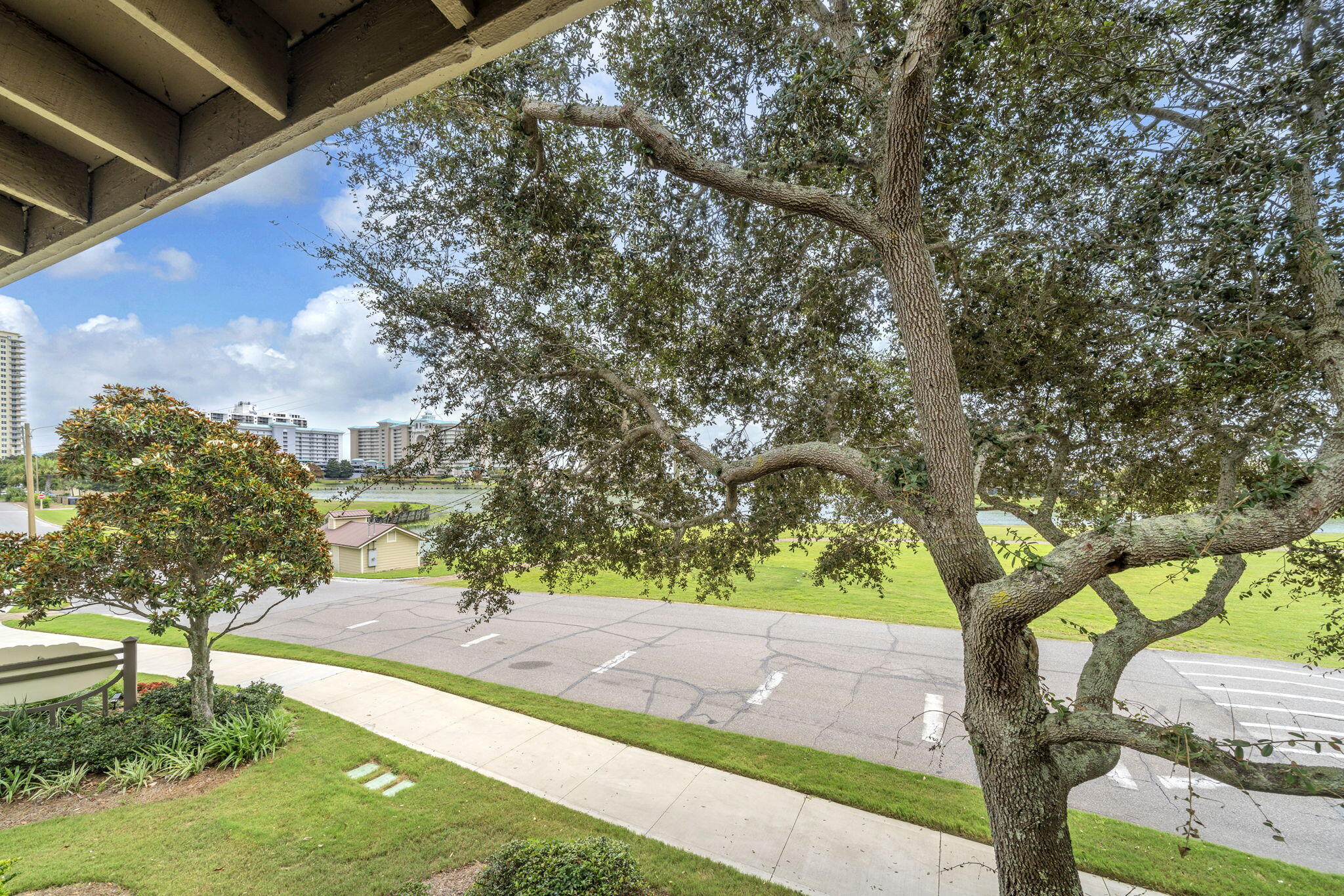 SEASCAPE CONDO GARDEN VILLA - Residential