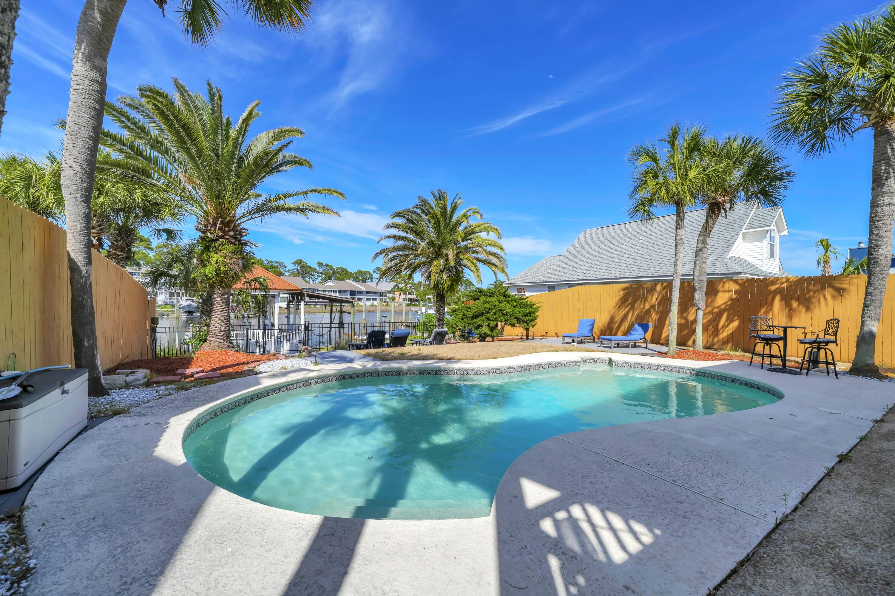 SILVER SANDS UNIT 1 - Residential