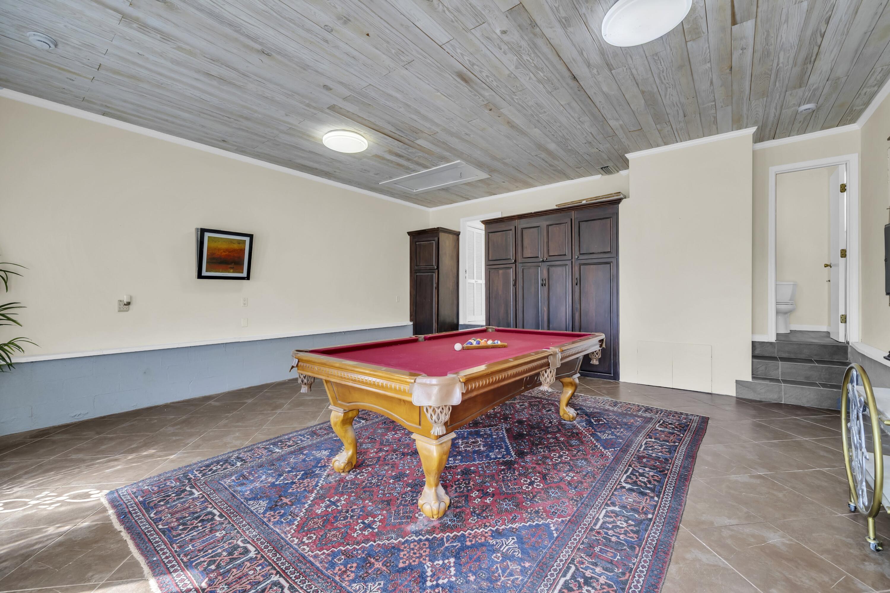SILVER SANDS UNIT 1 - Residential