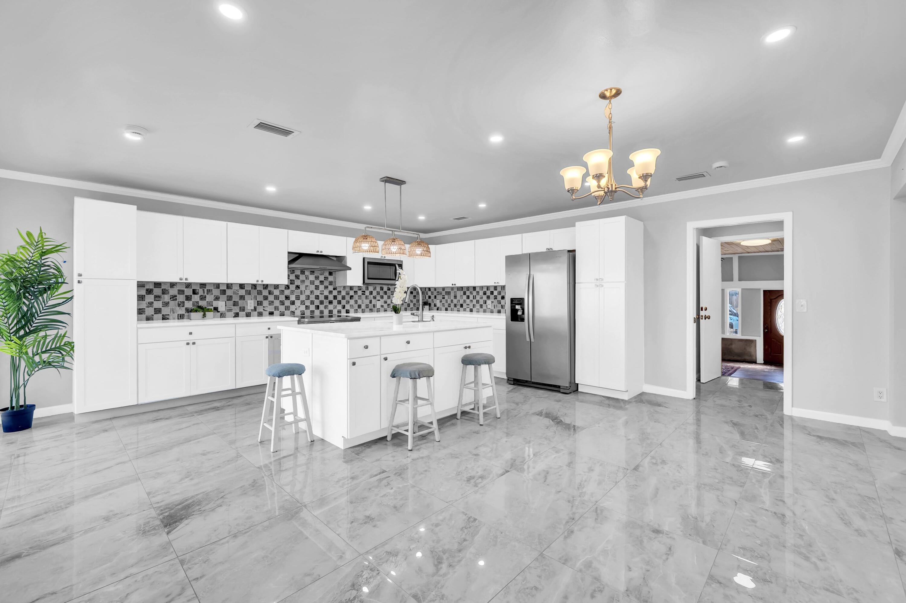 SILVER SANDS UNIT 1 - Residential