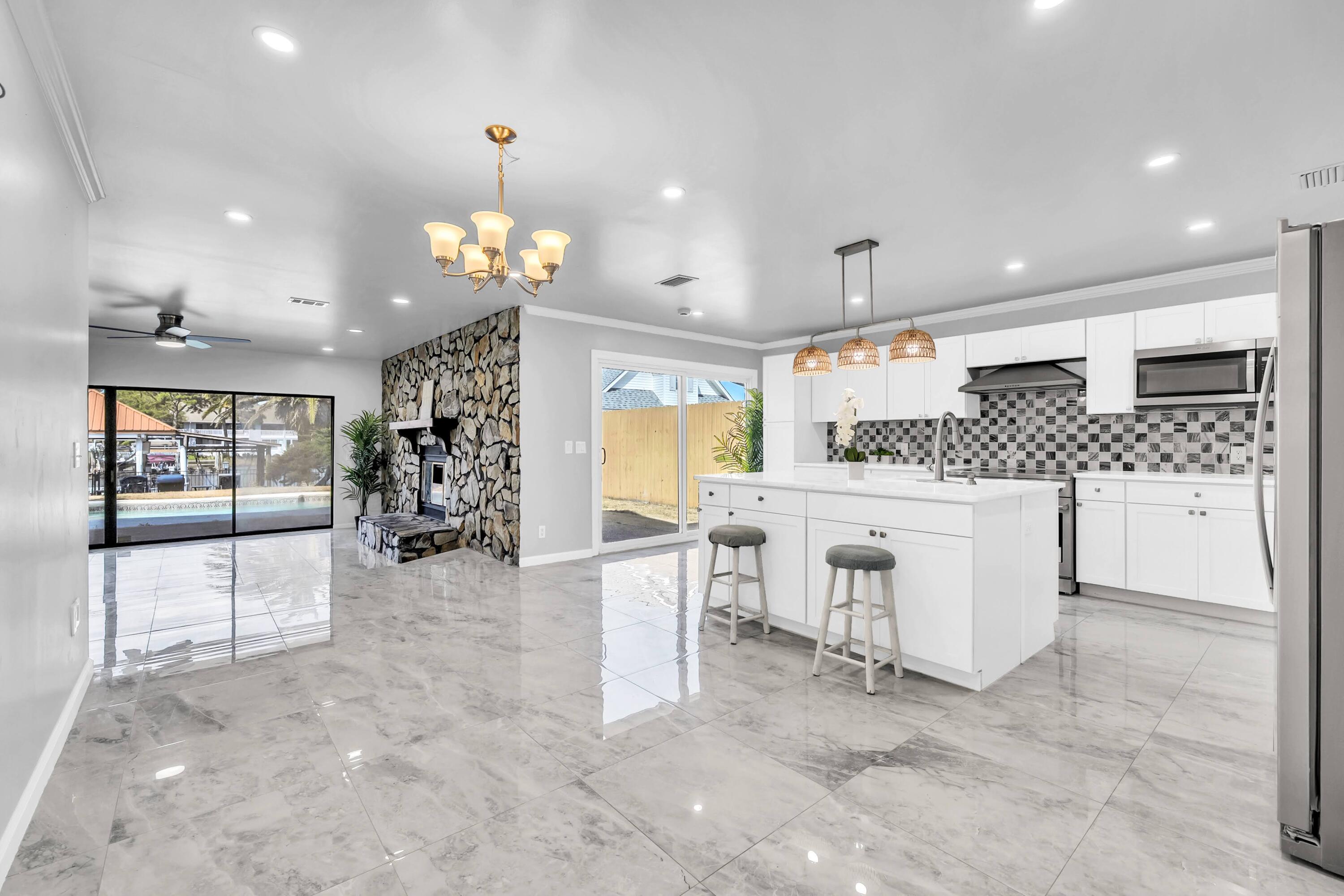 SILVER SANDS UNIT 1 - Residential