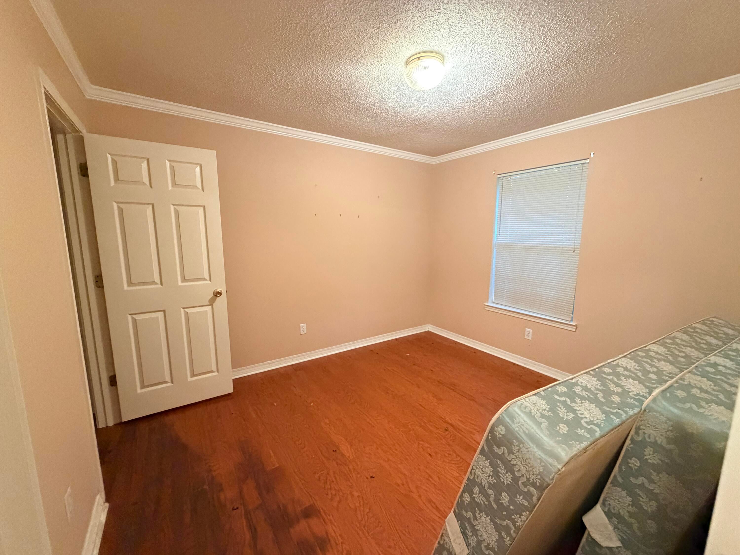 SOUTHMINSTER VILLAGE - Residential