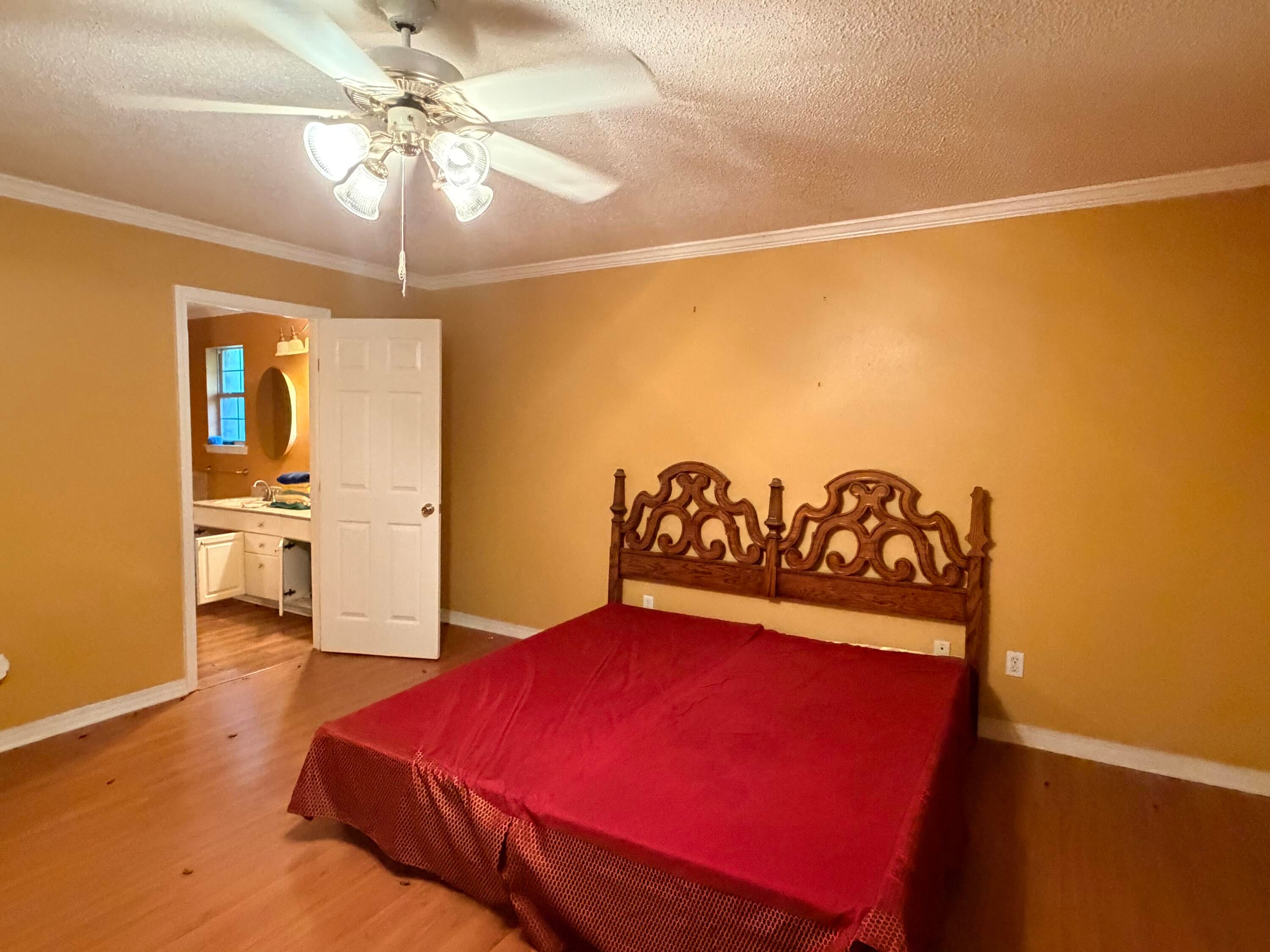 SOUTHMINSTER VILLAGE - Residential