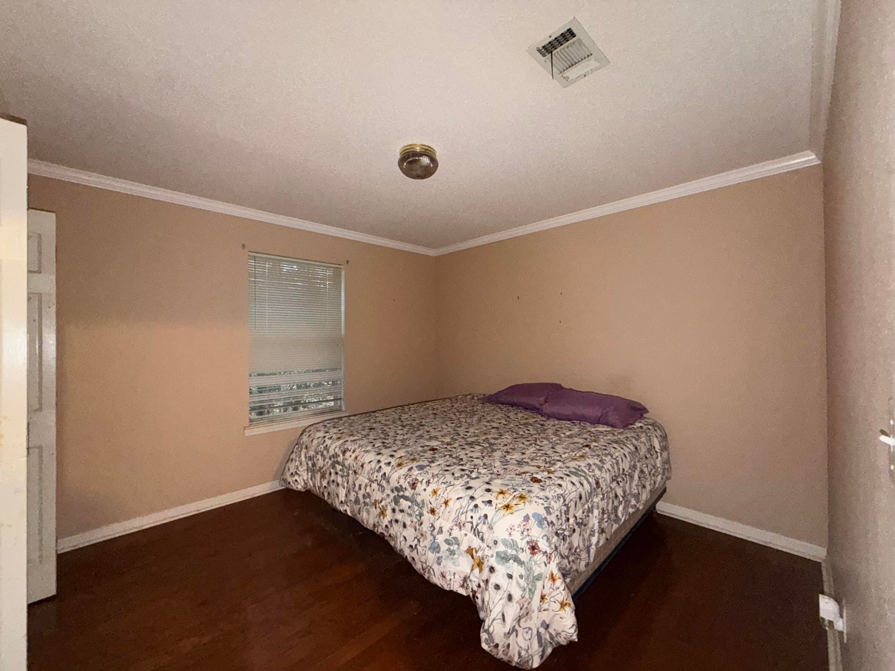 SOUTHMINSTER VILLAGE - Residential