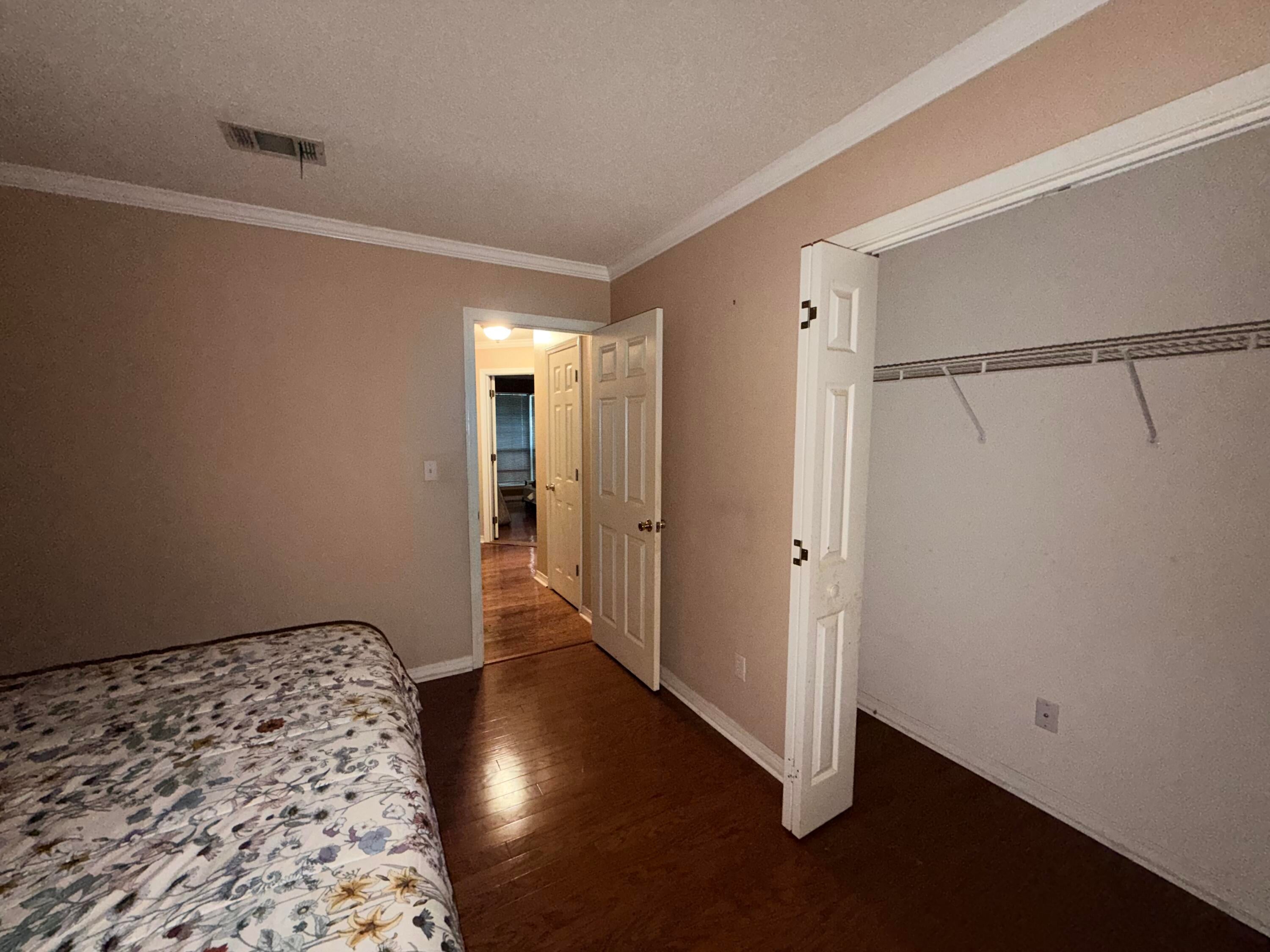 SOUTHMINSTER VILLAGE - Residential