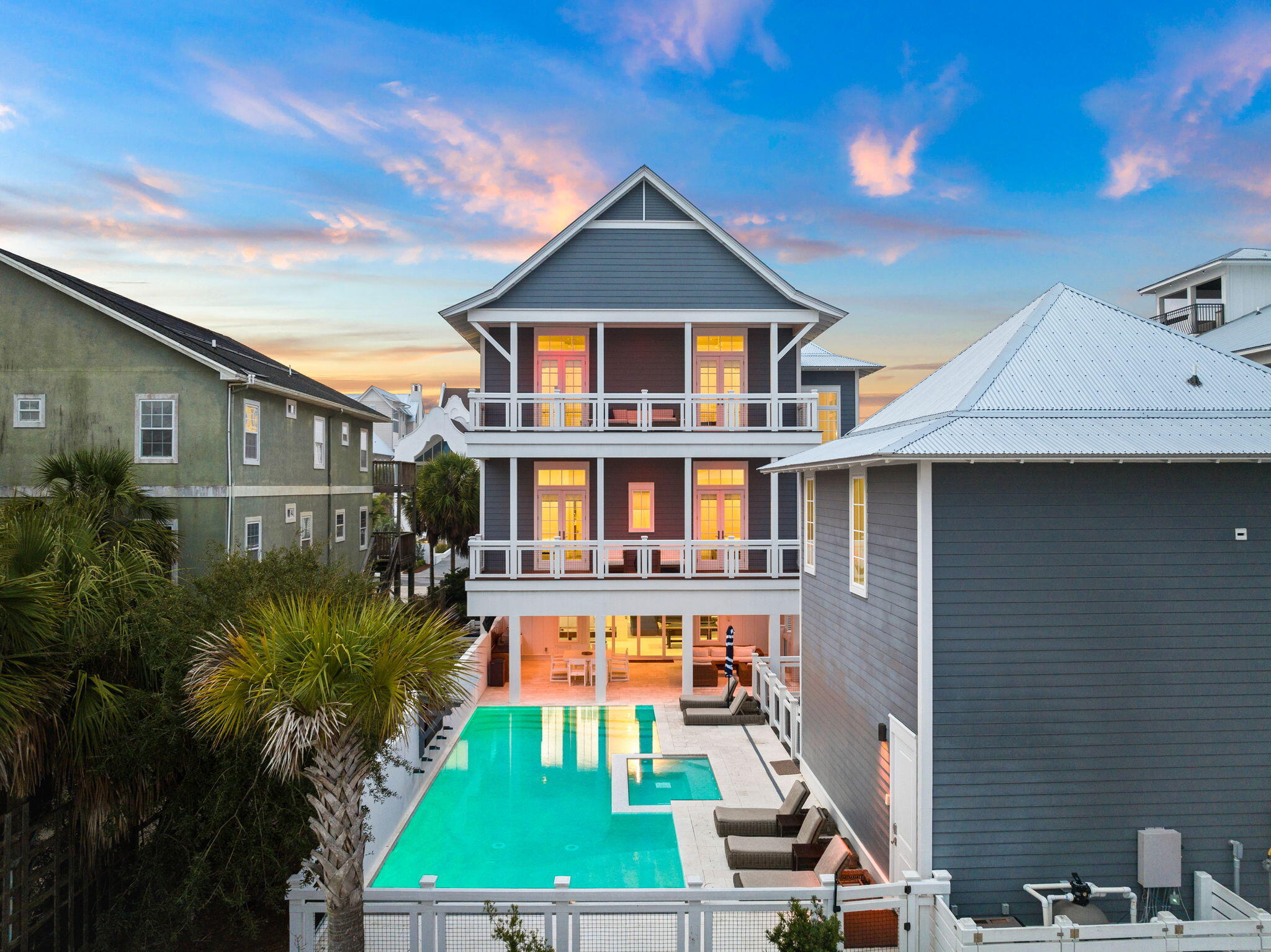 WALK OVER DUNES - Residential