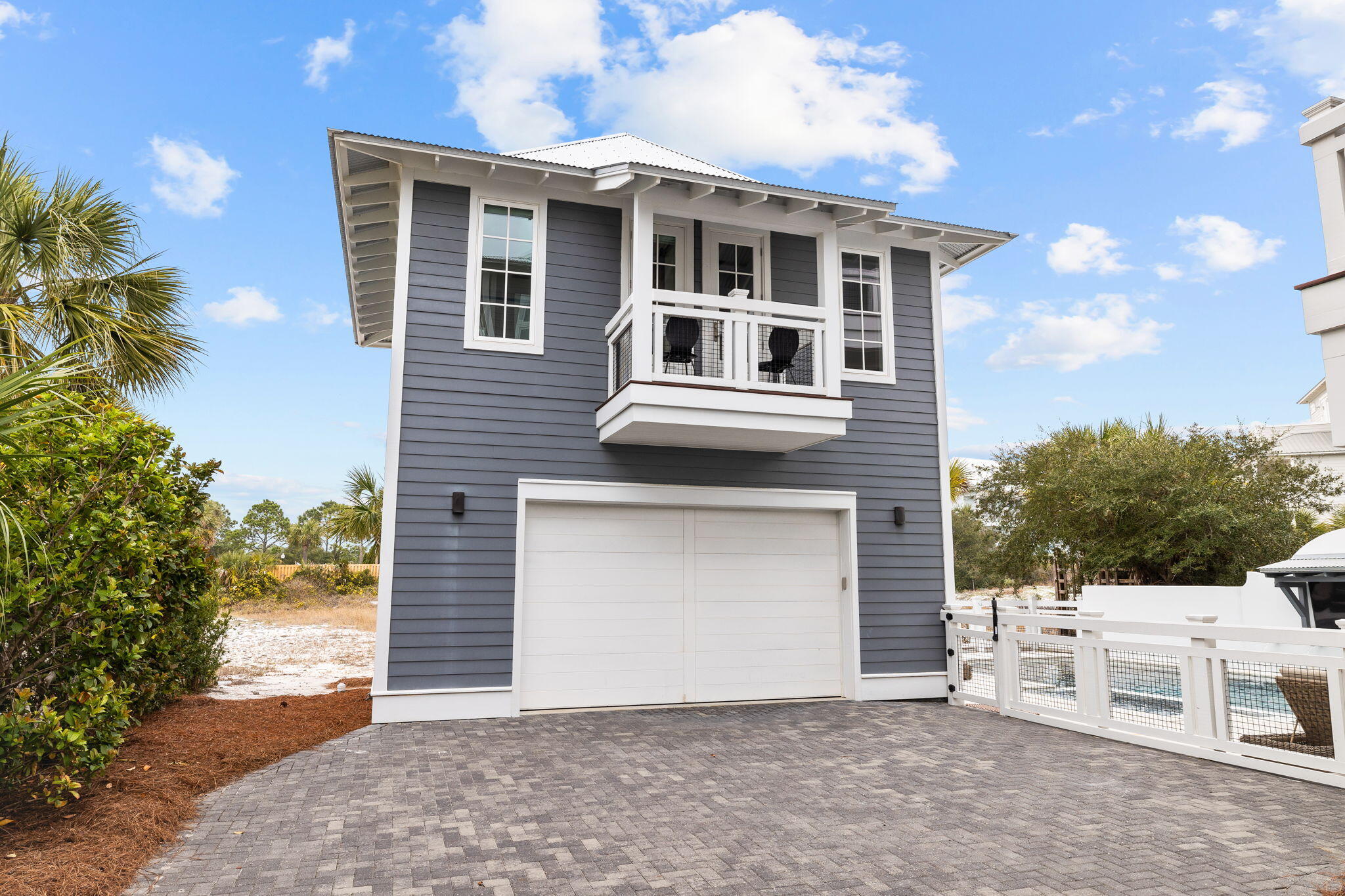 WALK OVER DUNES - Residential
