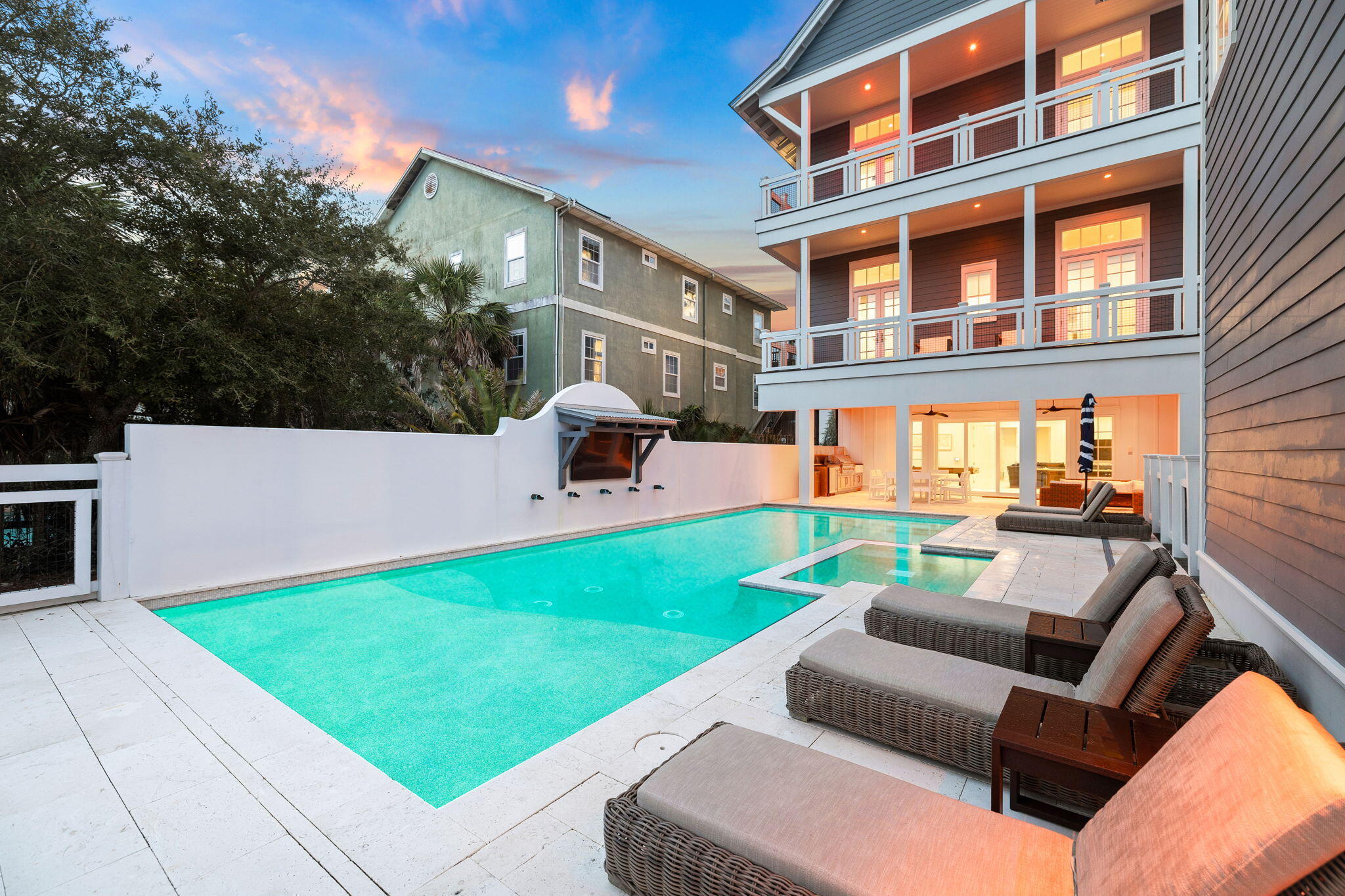 WALK OVER DUNES - Residential