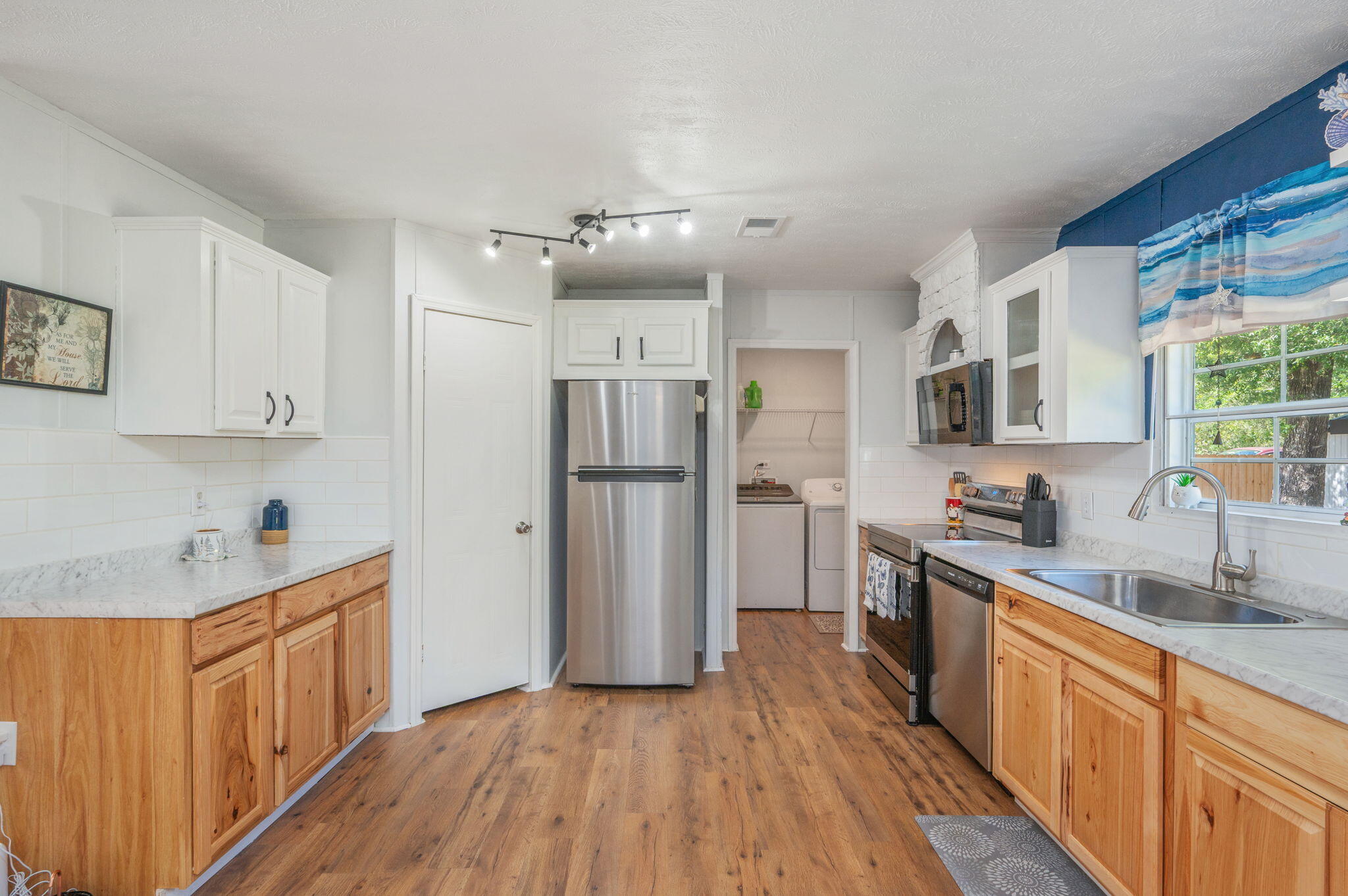 NO RECORDED SUBDIVISION - Residential