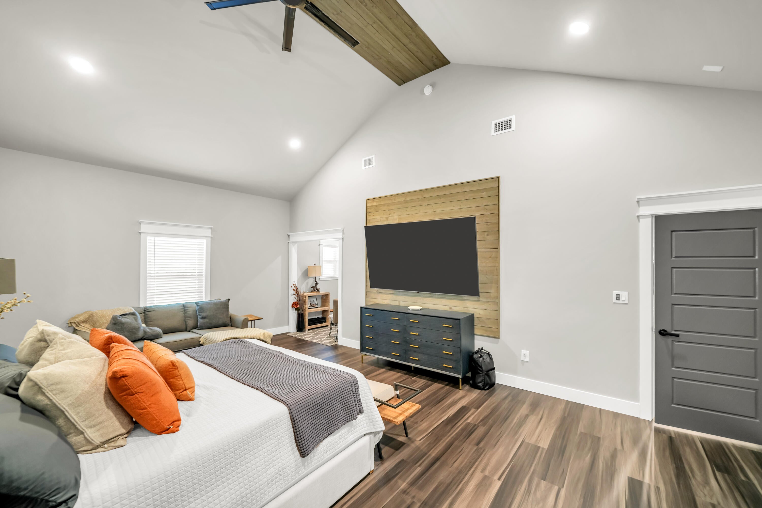 NO RECORDED SUBDIVISION - Residential