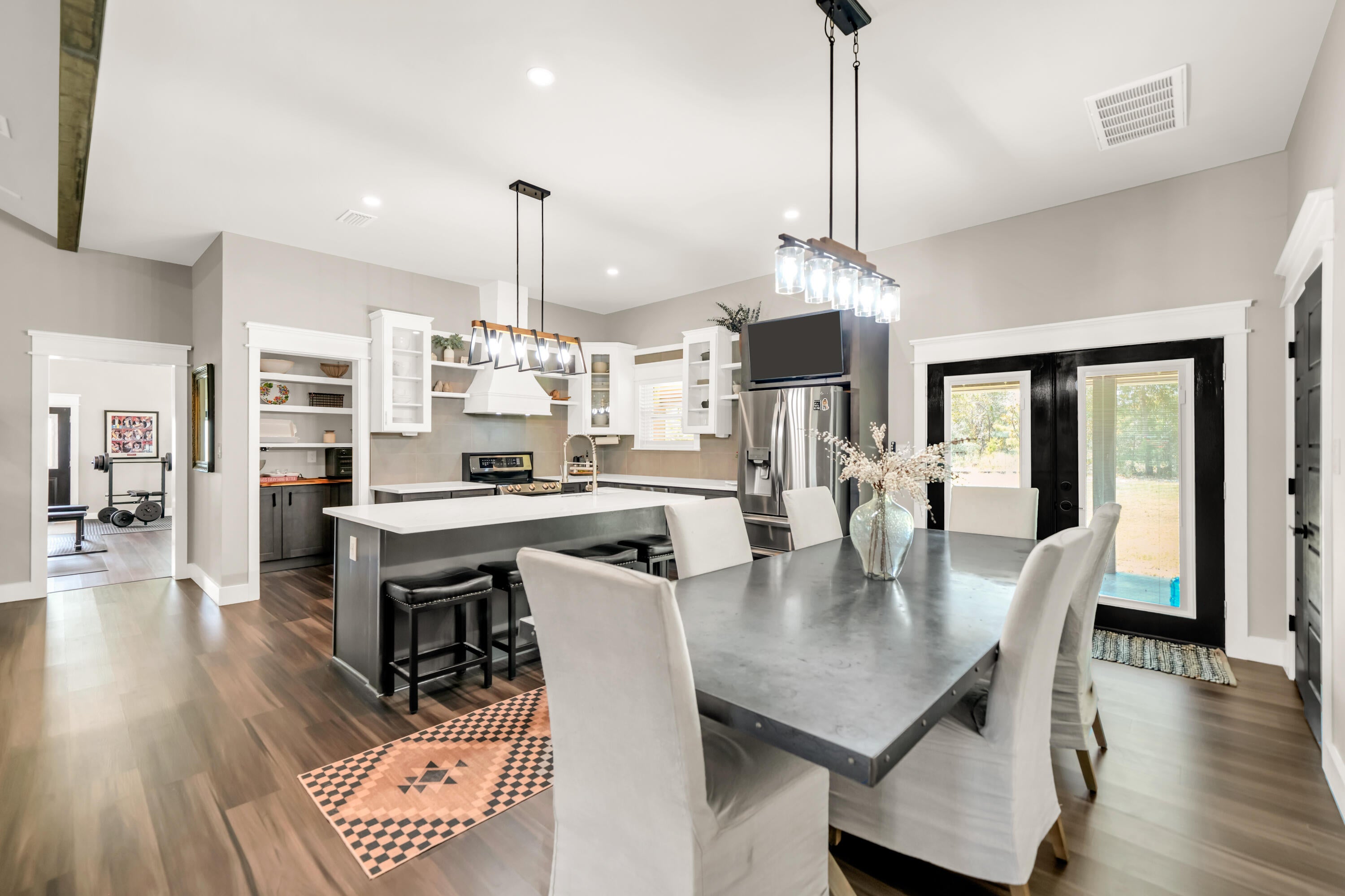 NO RECORDED SUBDIVISION - Residential