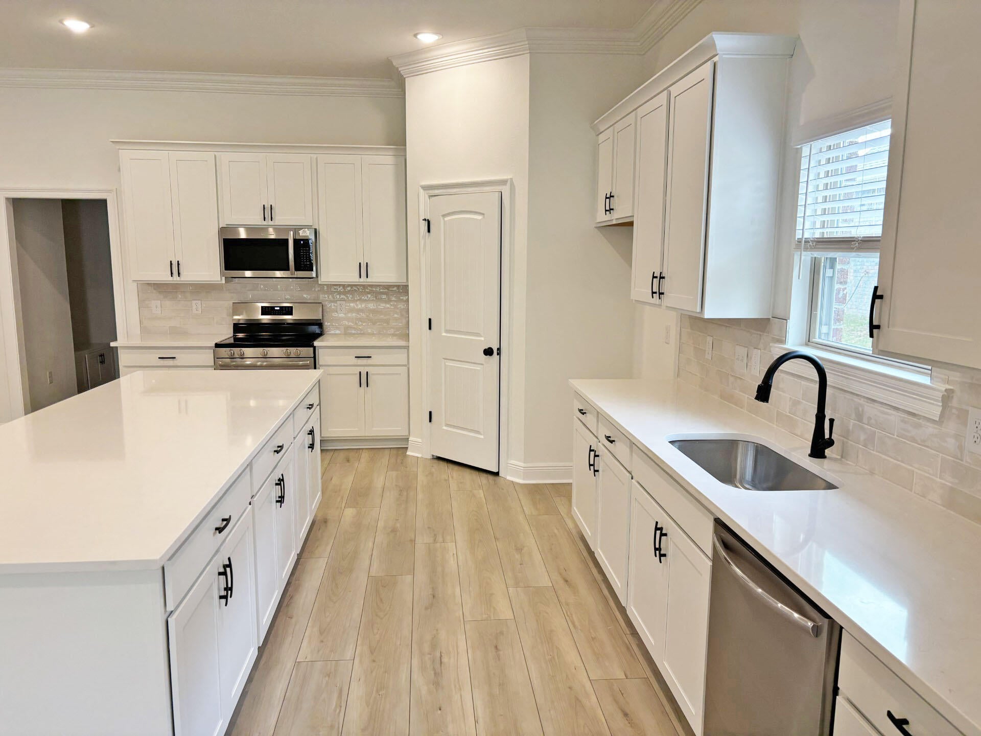YOUNG OAKS - Residential