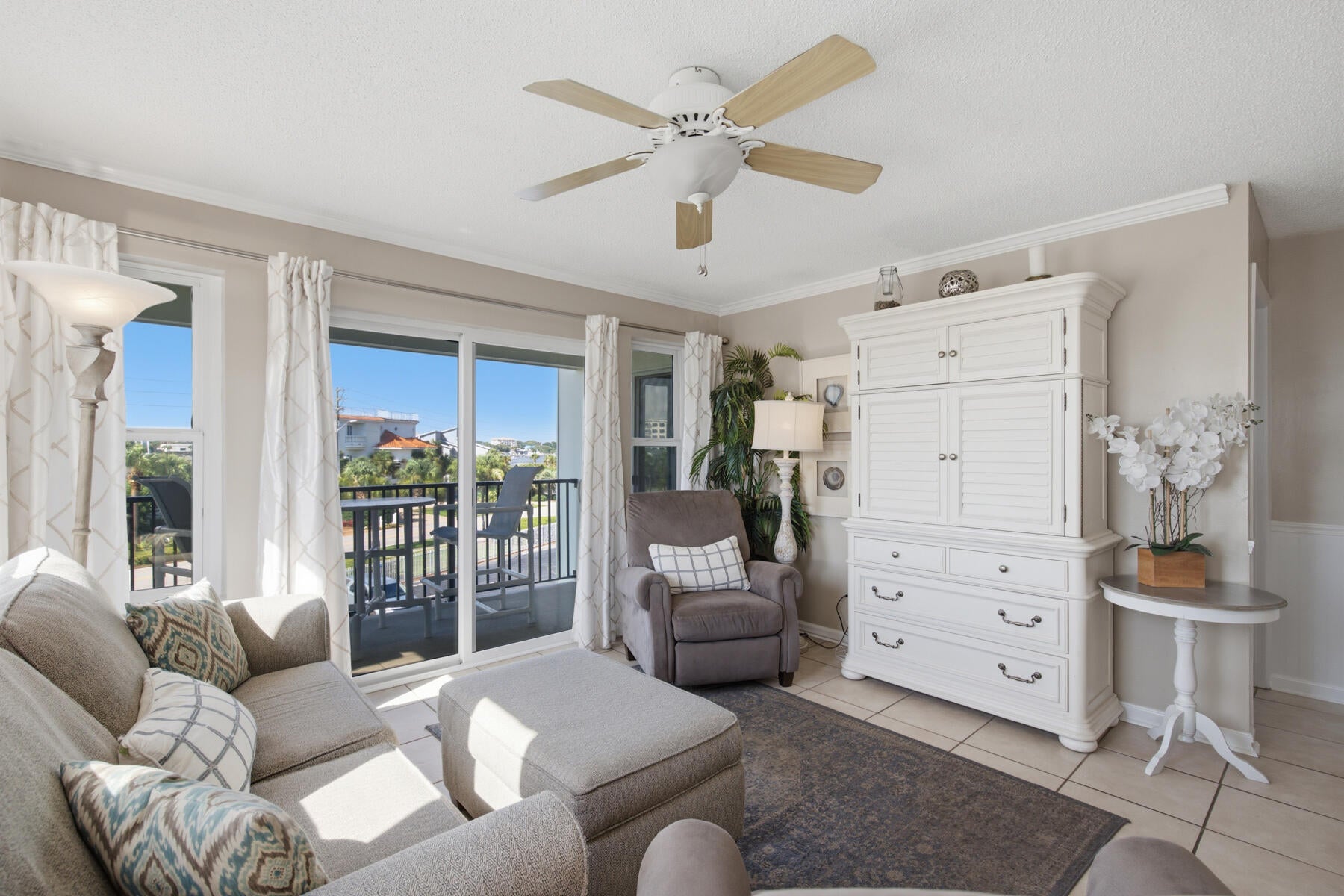 POOLSIDE VILLAS CONDO - Residential