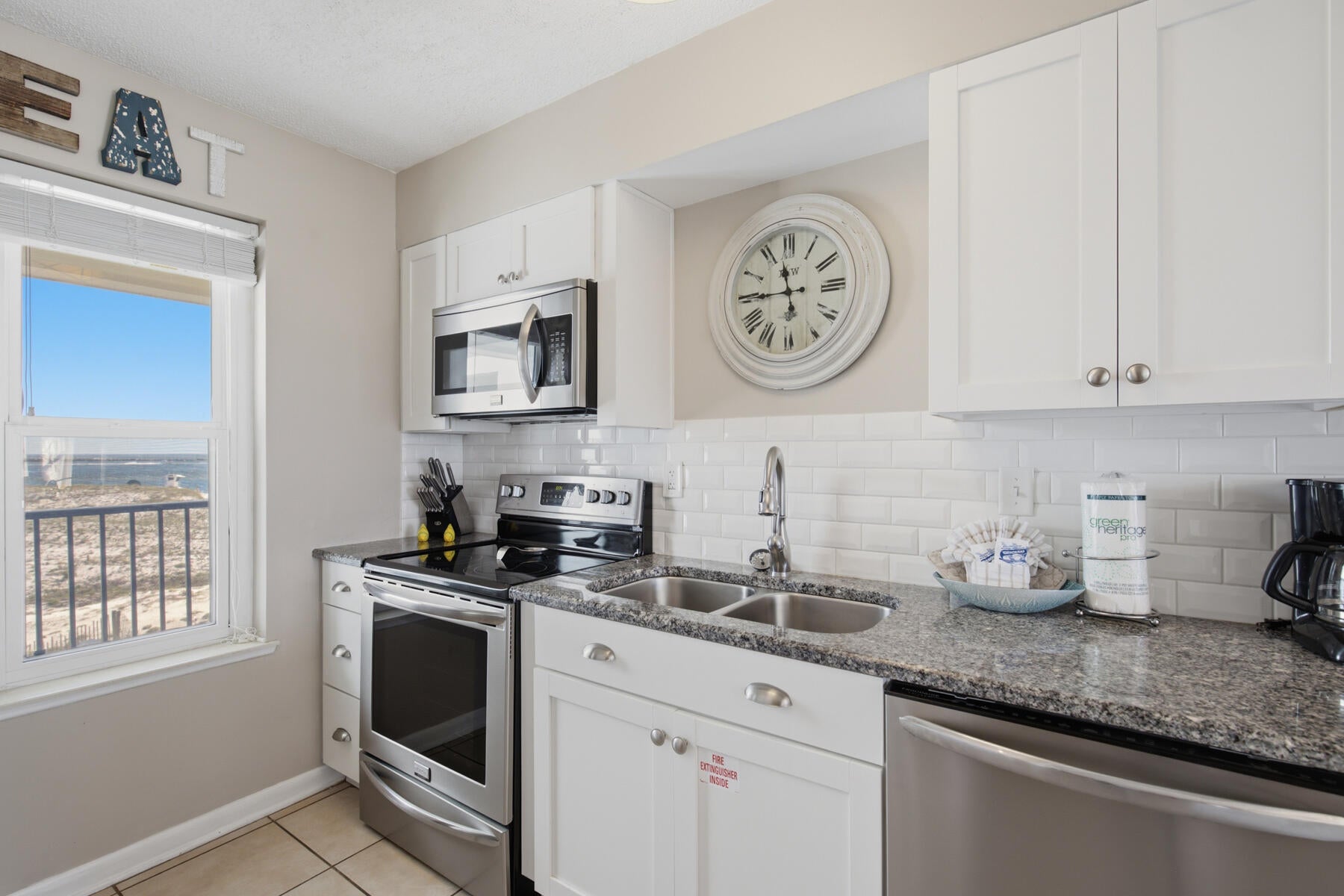 POOLSIDE VILLAS CONDO - Residential