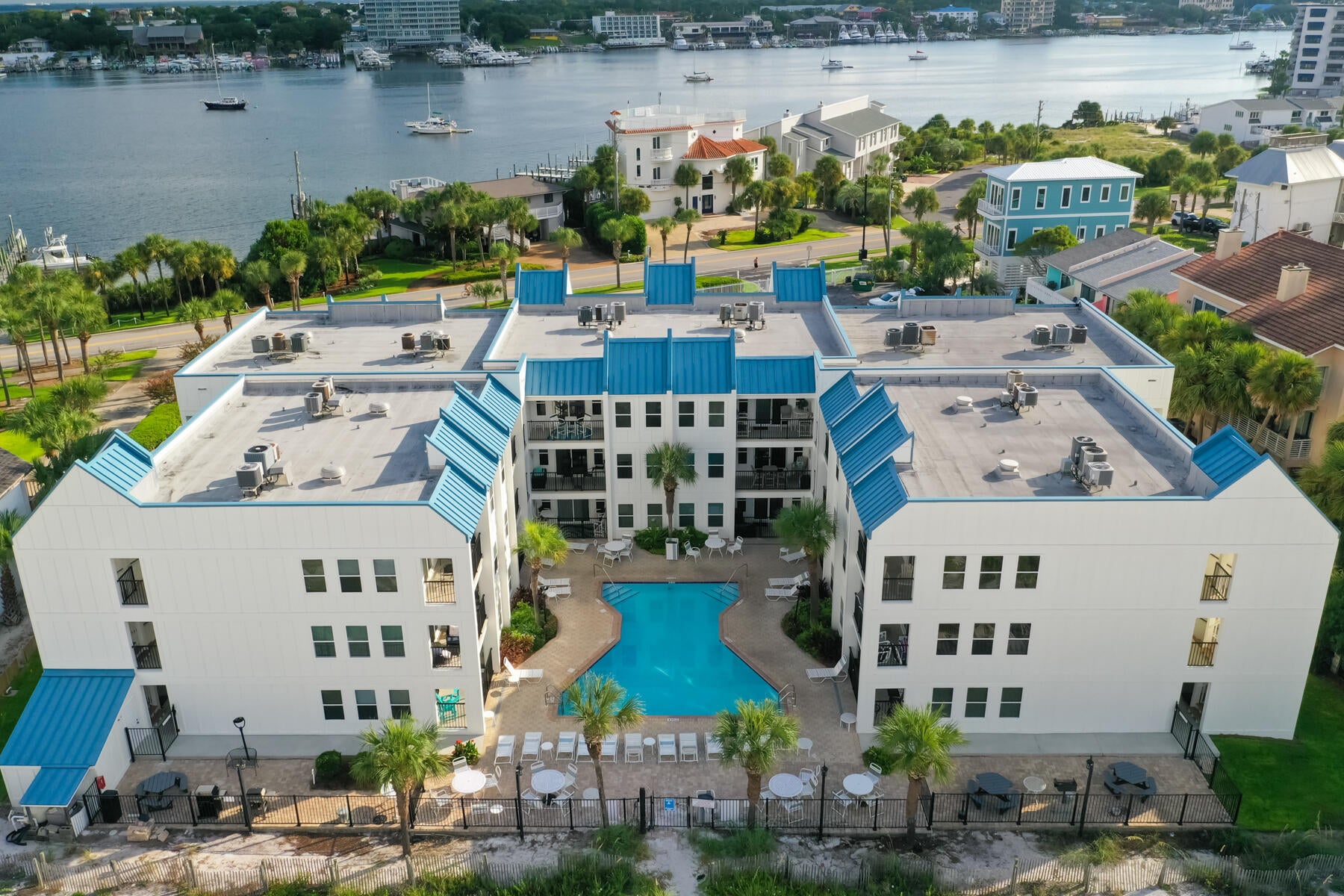 POOLSIDE VILLAS CONDO - Residential