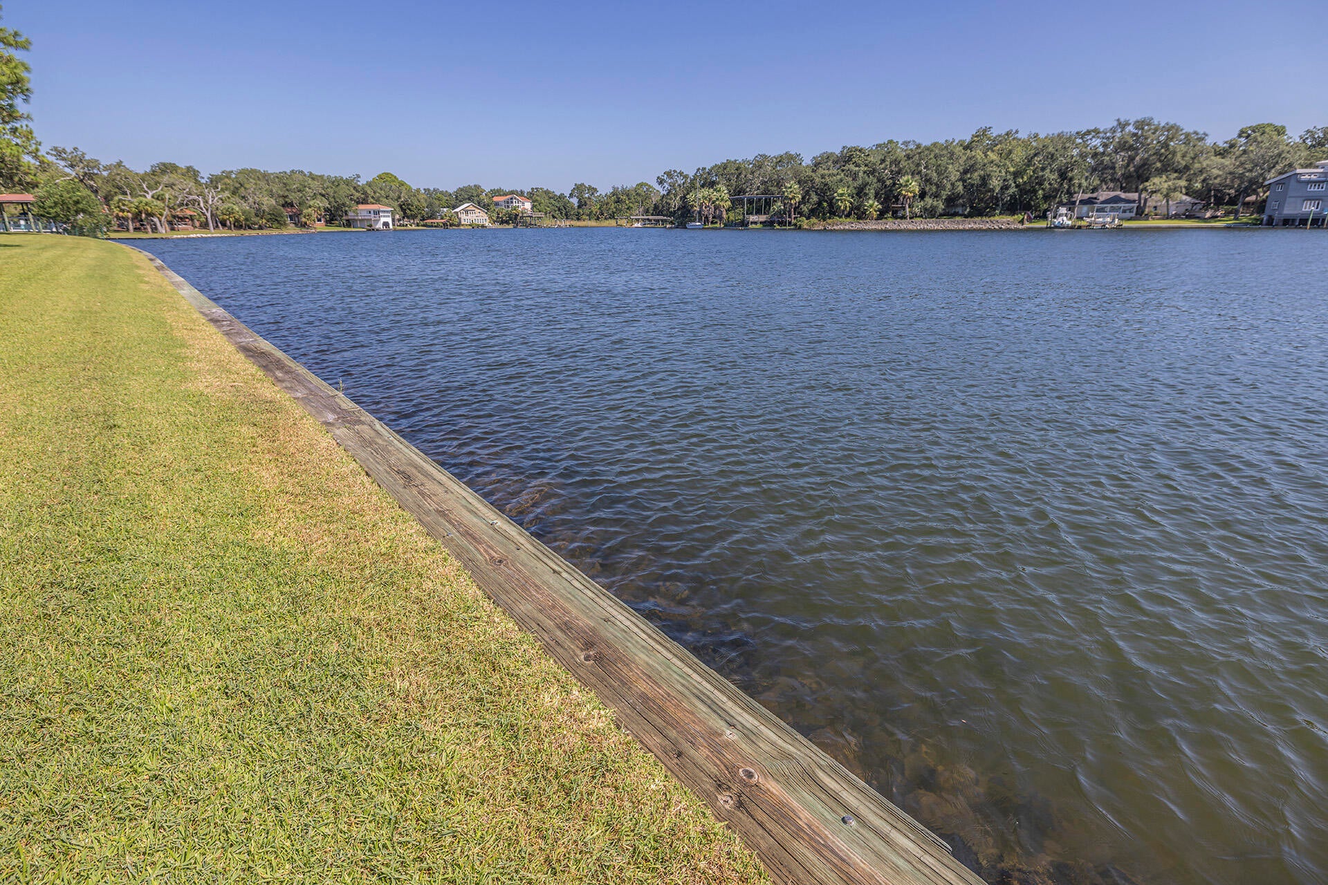 FINISTERRA CONDO - Residential Lease