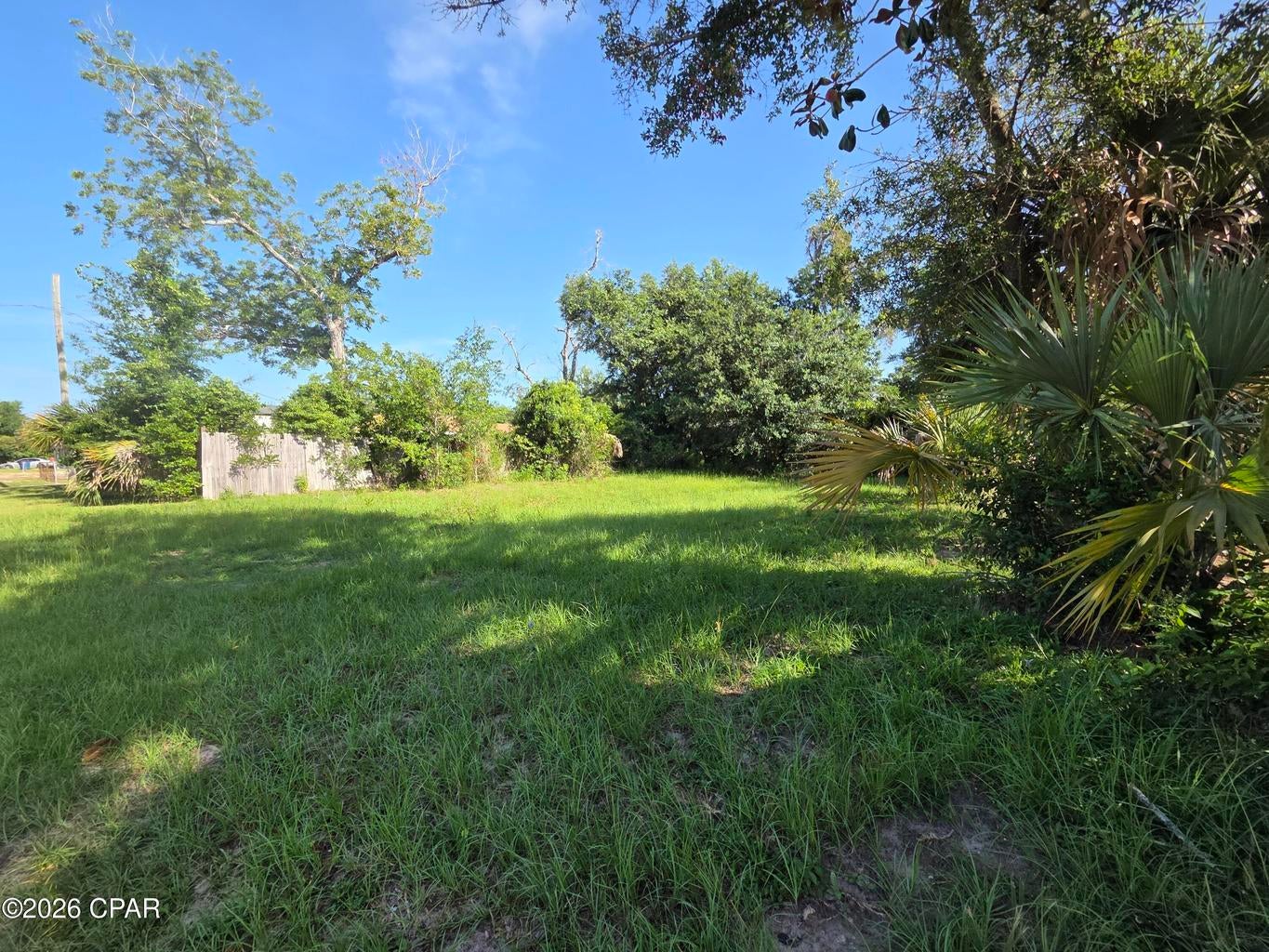 NO RECORDED SUBDIVISION - Land