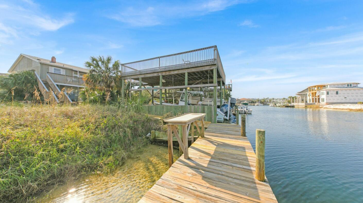 HOLIDAY ISLE - Residential