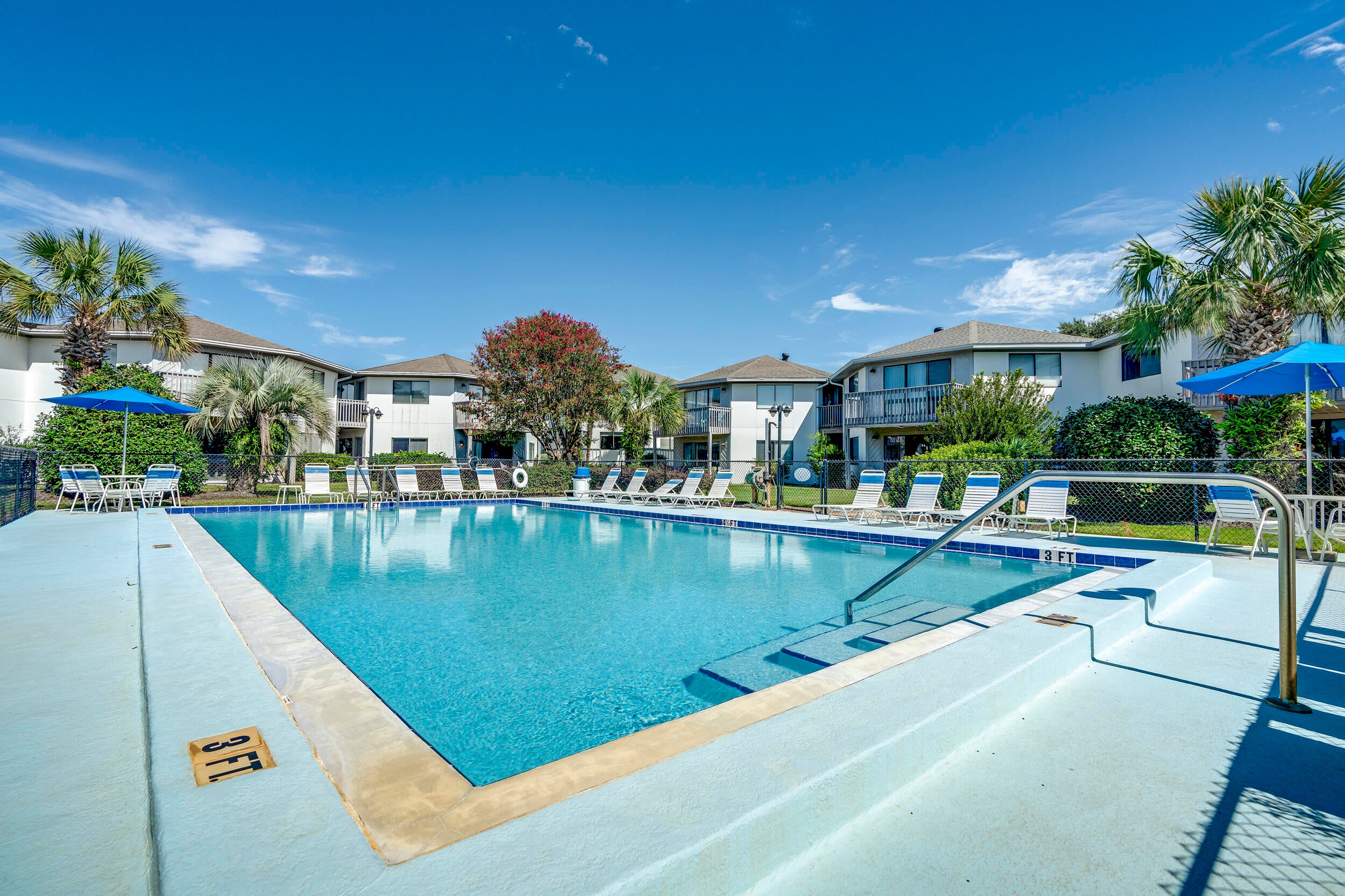 CRYSTAL VILLAGE 2 CONDO PH 3 - Residential