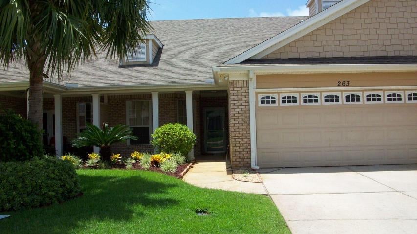 SPACIOUS TOWN HOME IN GREAT NEIGHBORHOOD. THIS TOWN HOME IS CLOSE TO EVERY THING. COMMUNITY HAS POOL.  RENT INCLUDES LAWN MAINTENANCE AND GARBAGE DISPOSAL. TOWNHOME HAS UPDATED KITCHEN, NEW HVAC, NEW ROOF AND FIREPLACE. THERE IS A SCREEN ROOM OFF GREAT ROOM FACING THE LAKE. NO LAWN MAINTENANCE FOR TENANTS. HOMEOWNERS ASSOCIATION TAKES CARE OF IT.
