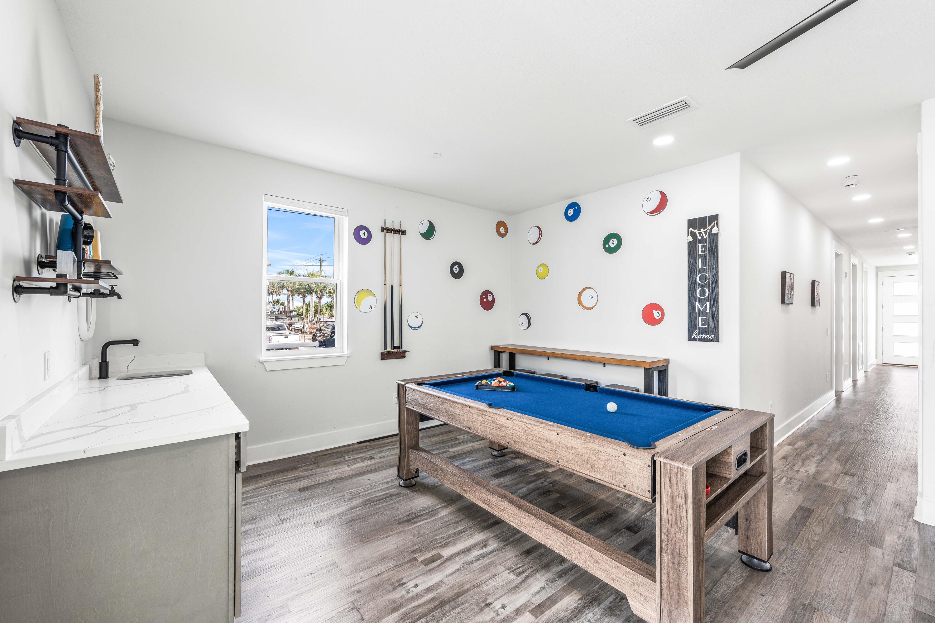BAHAMA BEACH - Residential