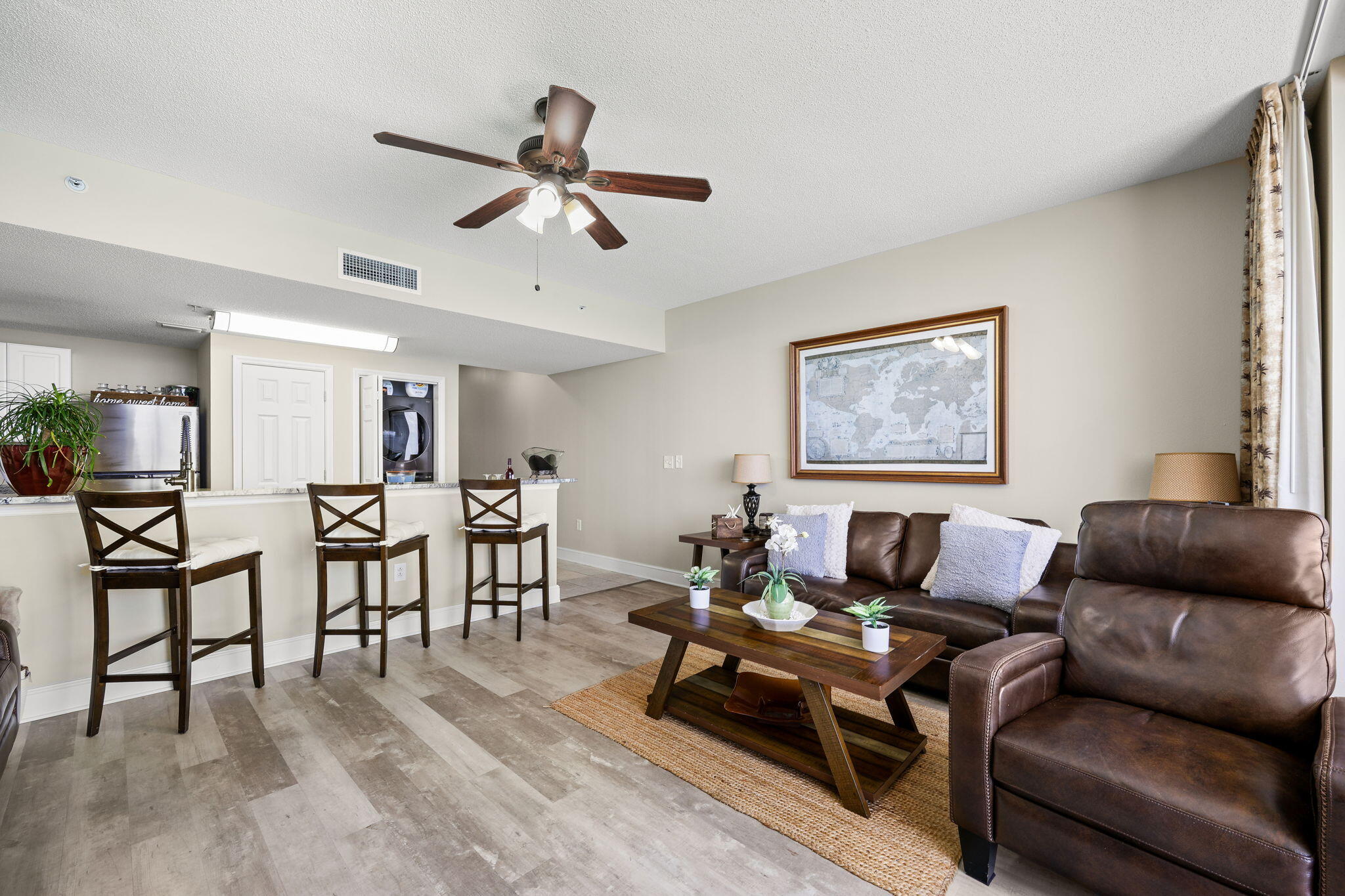 MAJESTIC BEACH TOWERS I - Residential
